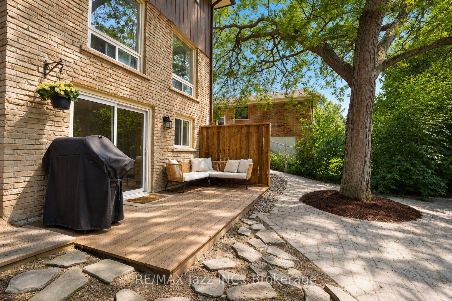 Photo 17 of 304 Annes Street, Whitby, Lynde Creek — HOMEH