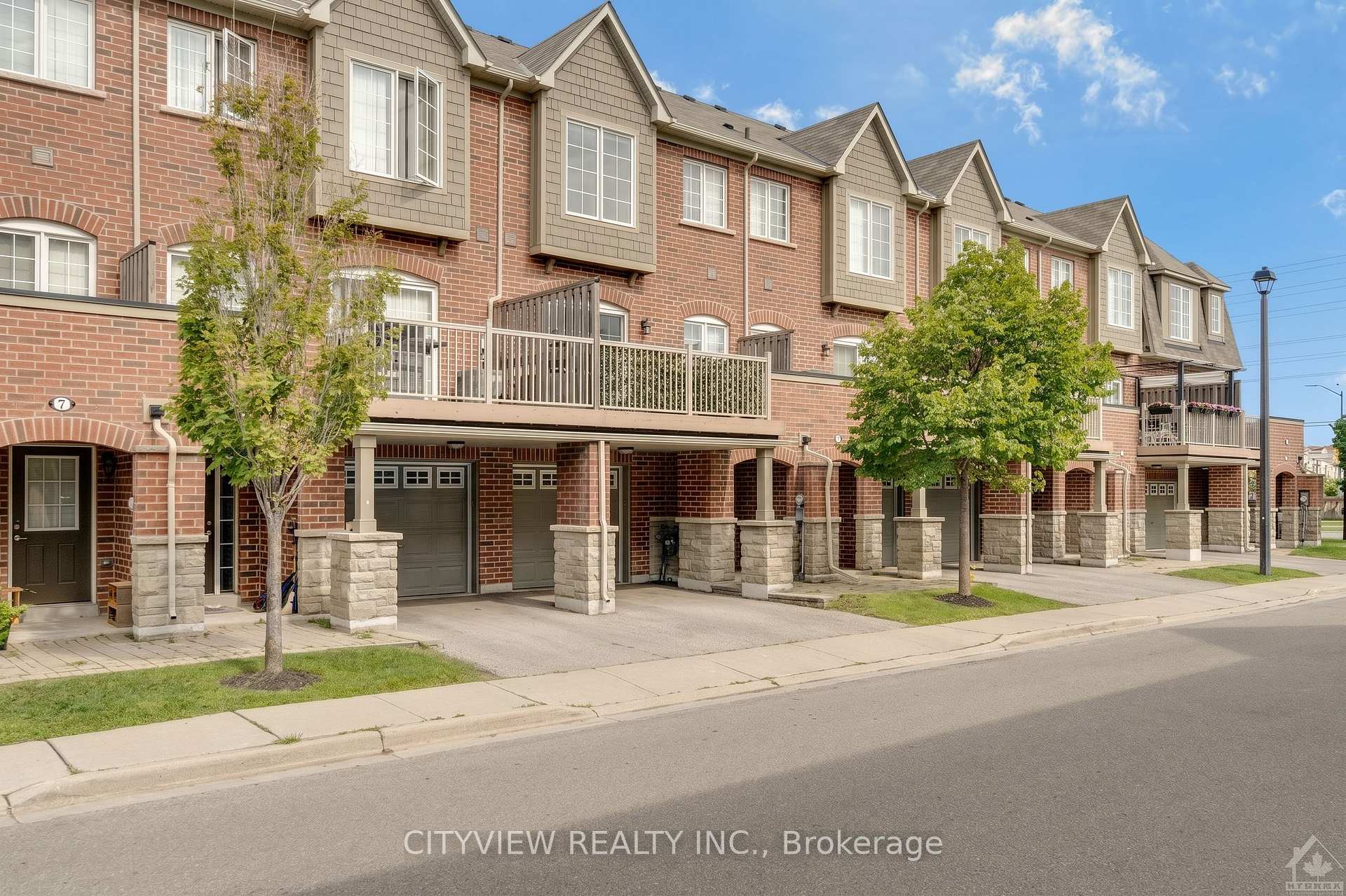 Photo 7 of Unit 5, 3170 Boxford Crescent, Mississauga, Churchill Meadows — HOMEH