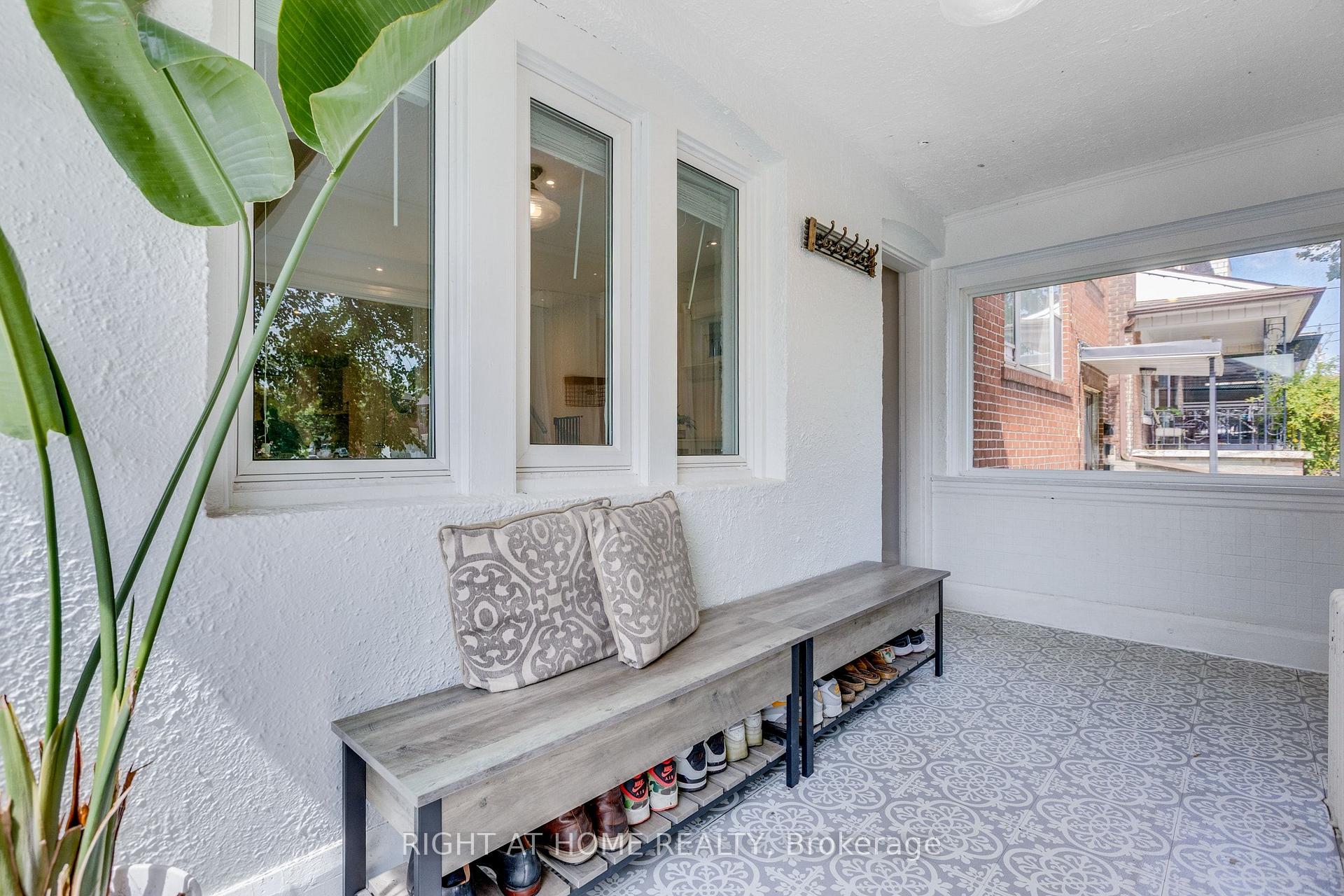Photo 4 of 386 Winona Drive, Toronto, Oakwood Village — HOMEH