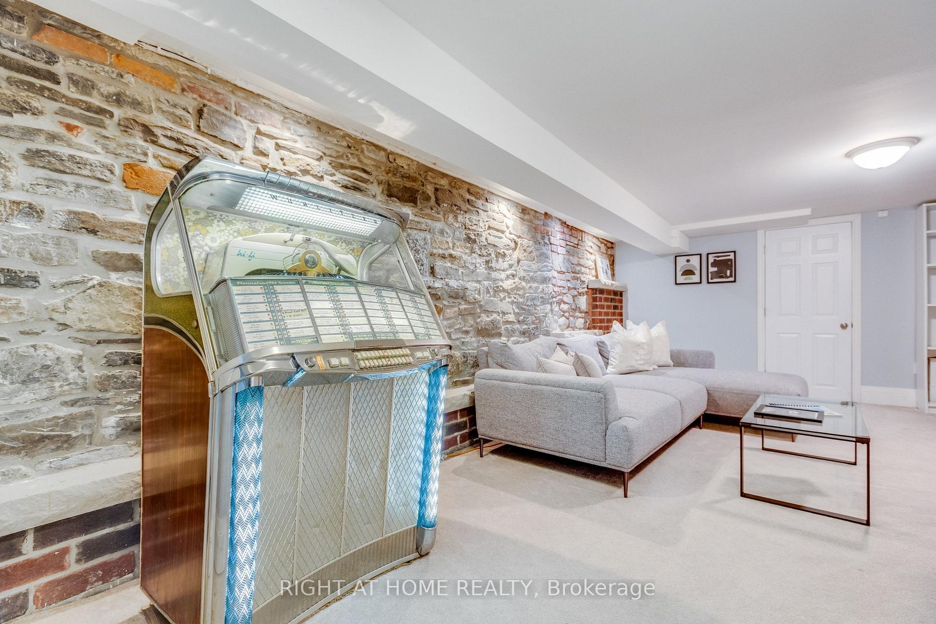Photo 28 of 386 Winona Drive, Toronto, Oakwood Village — HOMEH