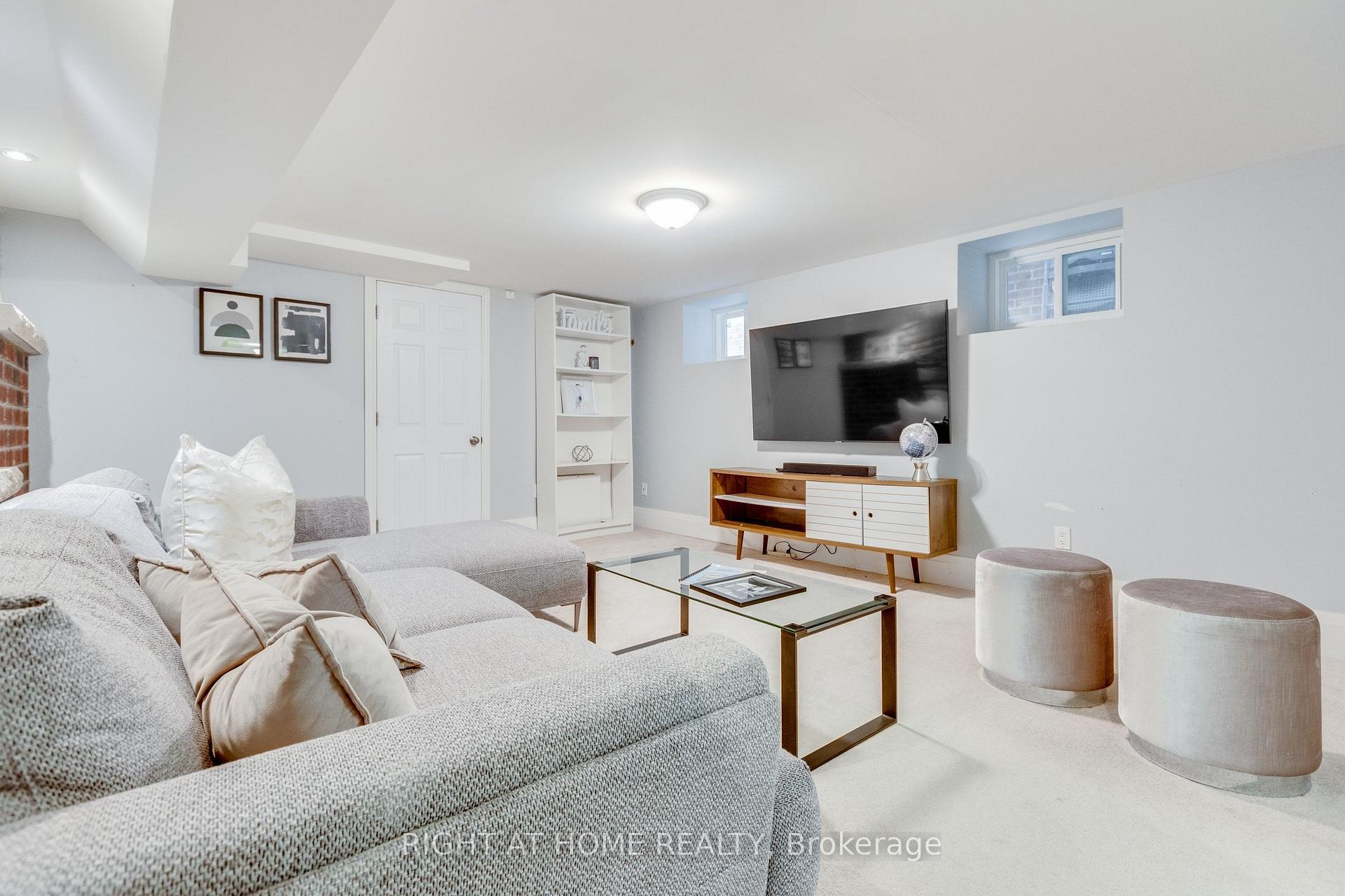 Photo 30 of 386 Winona Drive, Toronto, Oakwood Village — HOMEH