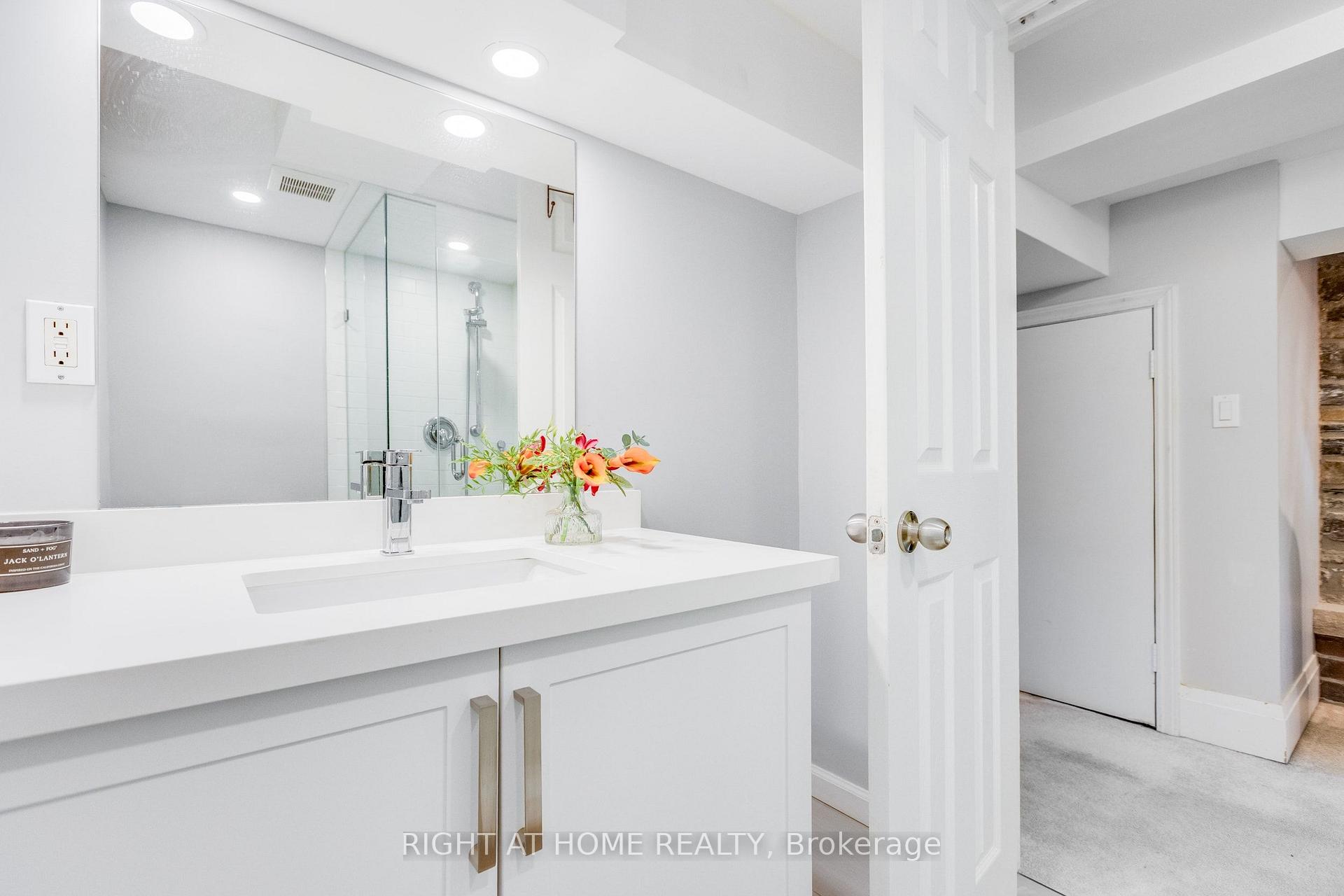 Photo 31 of 386 Winona Drive, Toronto, Oakwood Village — HOMEH