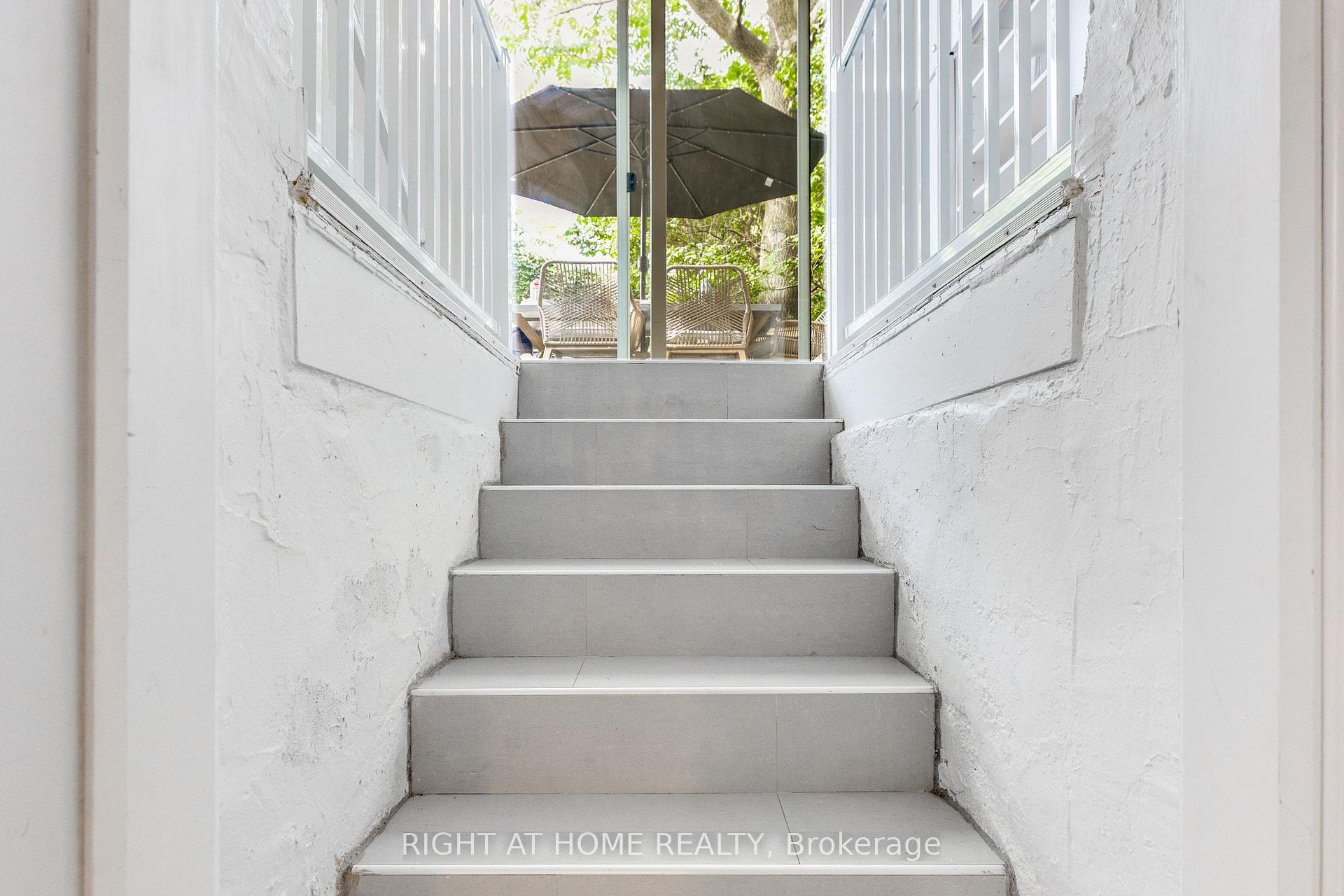 Photo 34 of 386 Winona Drive, Toronto, Oakwood Village — HOMEH