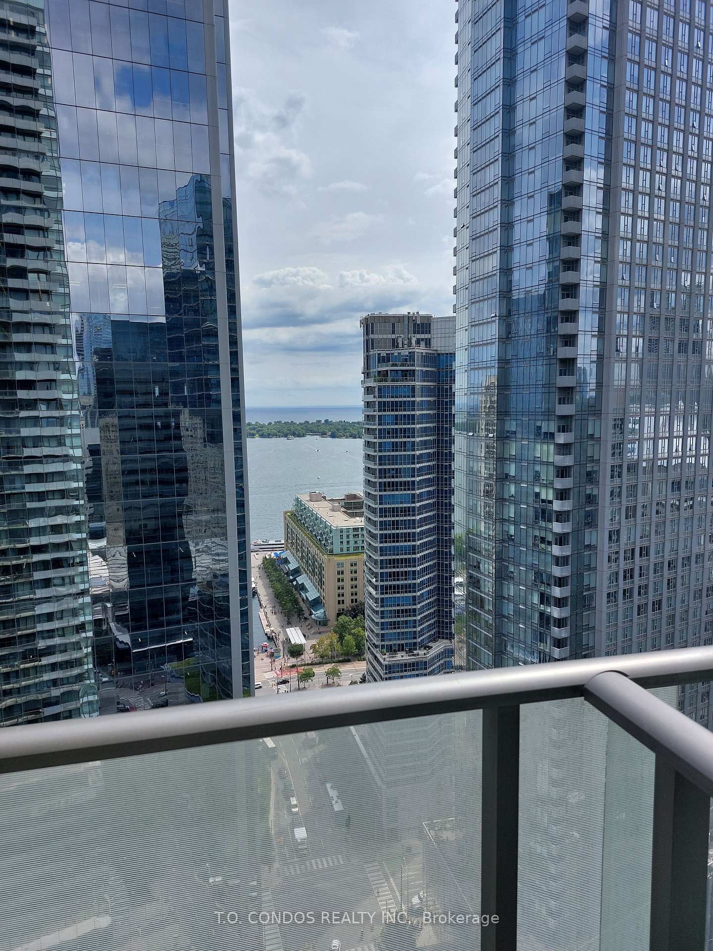 Photo 15 of Unit 3010, 55 Bremner Boulevard, Toronto, Waterfront Communities — HOMEH