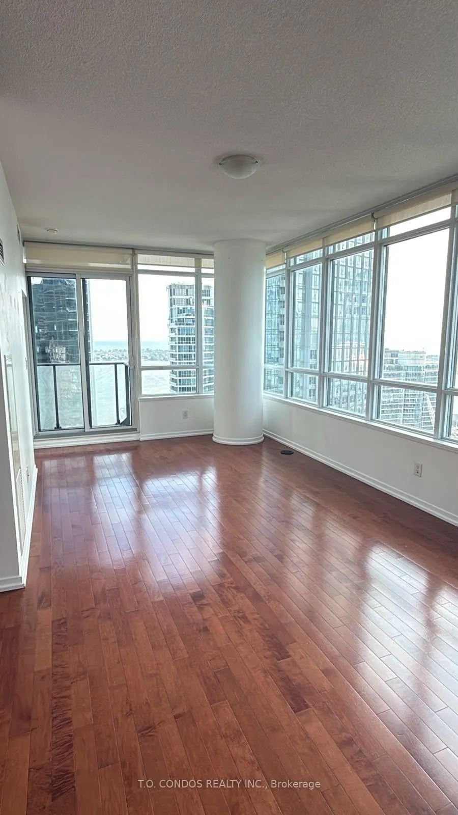 Photo 8 of Unit 3010, 55 Bremner Boulevard, Toronto, Waterfront Communities — HOMEH