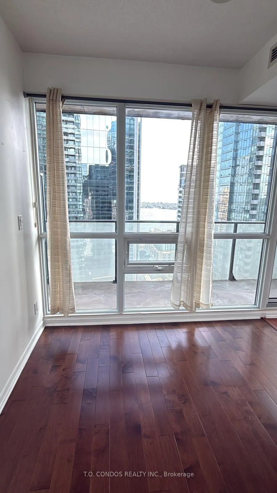 Photo 12 of Unit 3010, 55 Bremner Boulevard, Toronto, Waterfront Communities — HOMEH