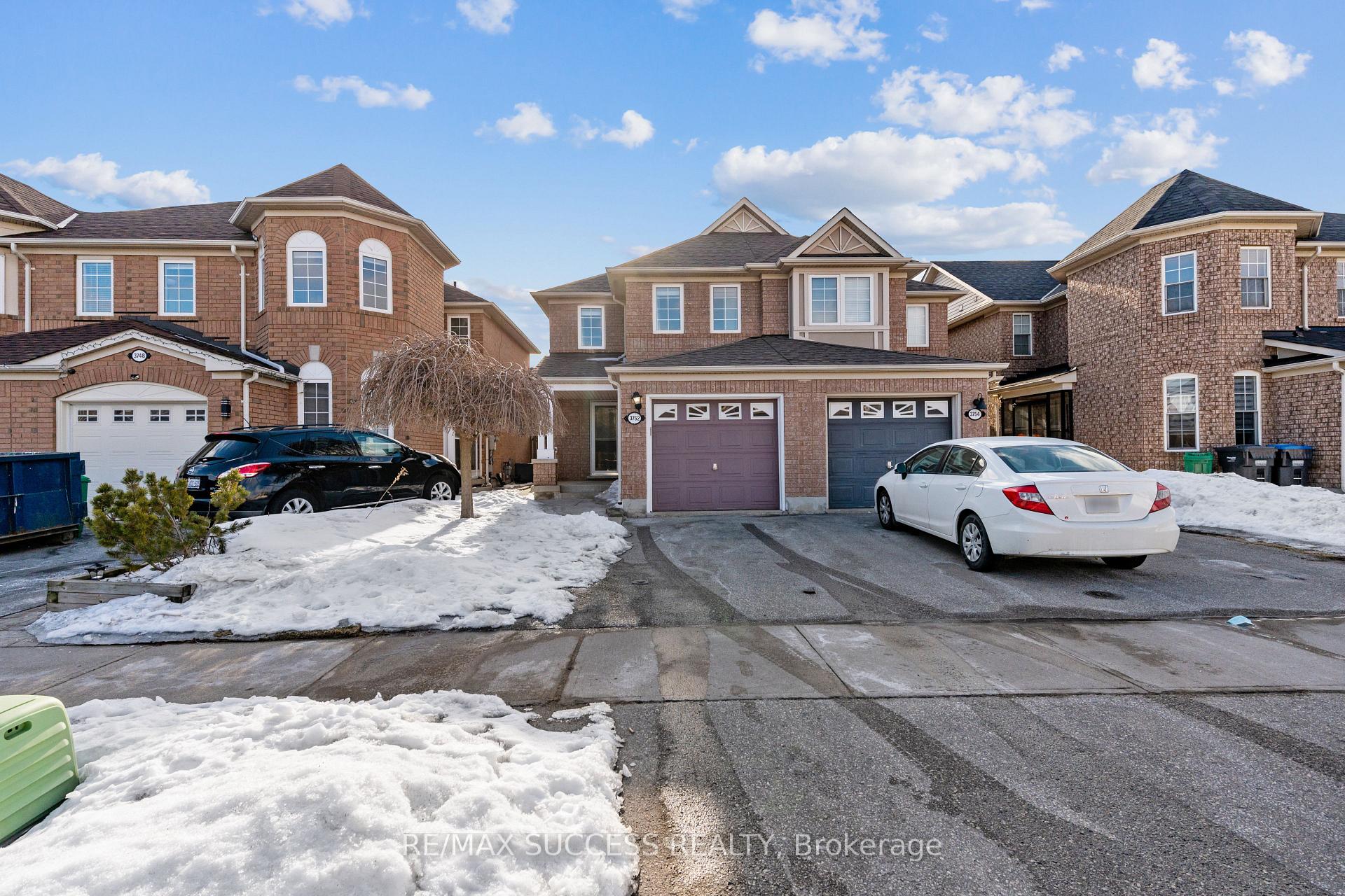 Front of 3752 Milkwood Crescent