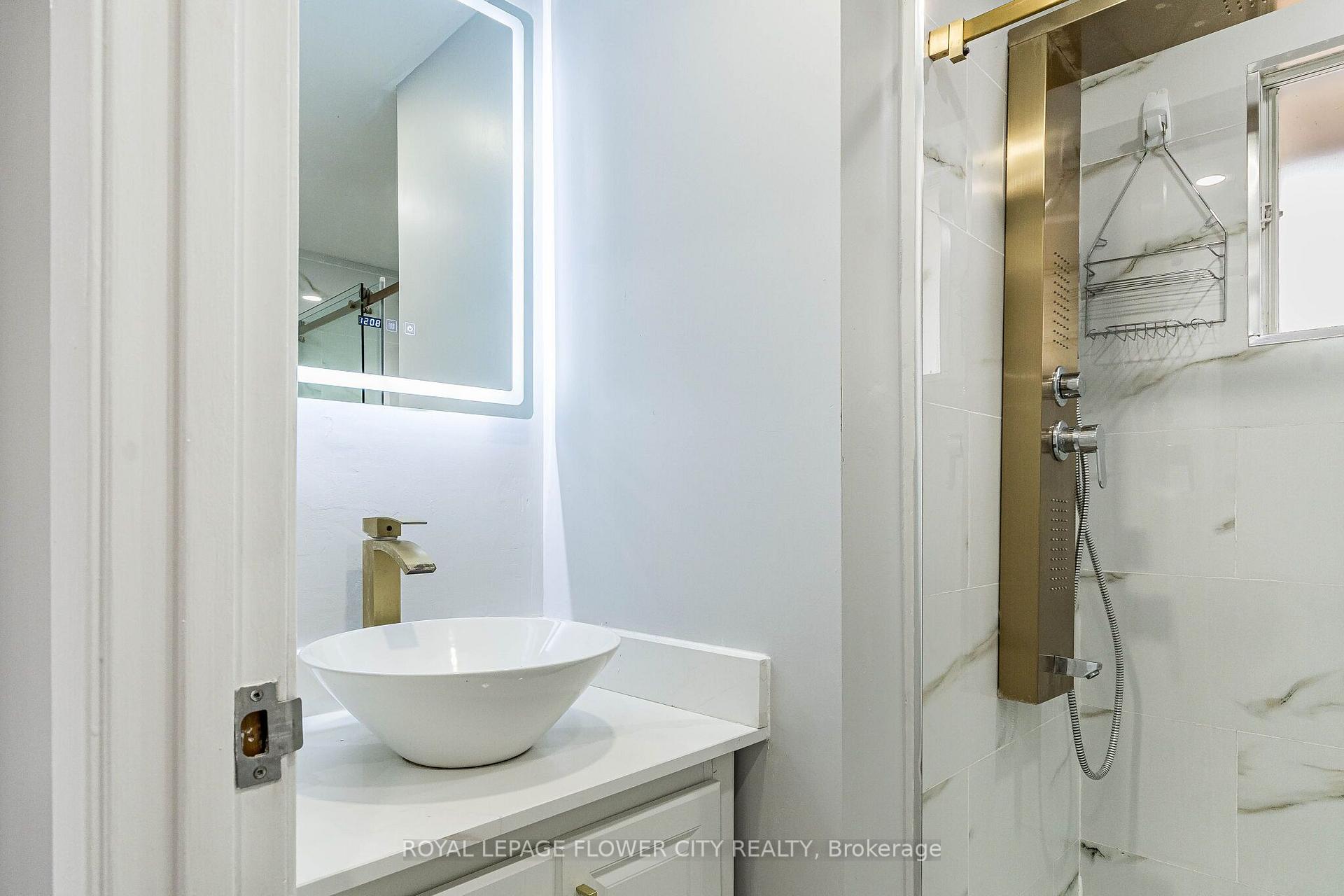 Photo 25 of 135 Keefer Road, Thorold, Confederation Heights — HOMEH
