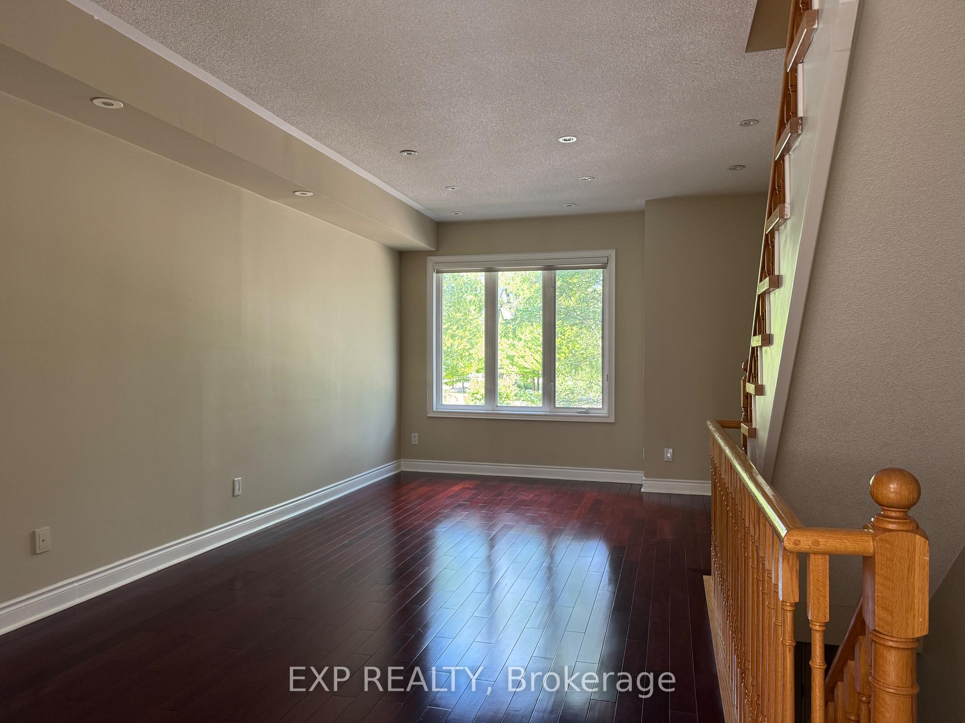 Photo 6 of 57 Galleria Parkway, Markham, Commerce Valley — HOMEH