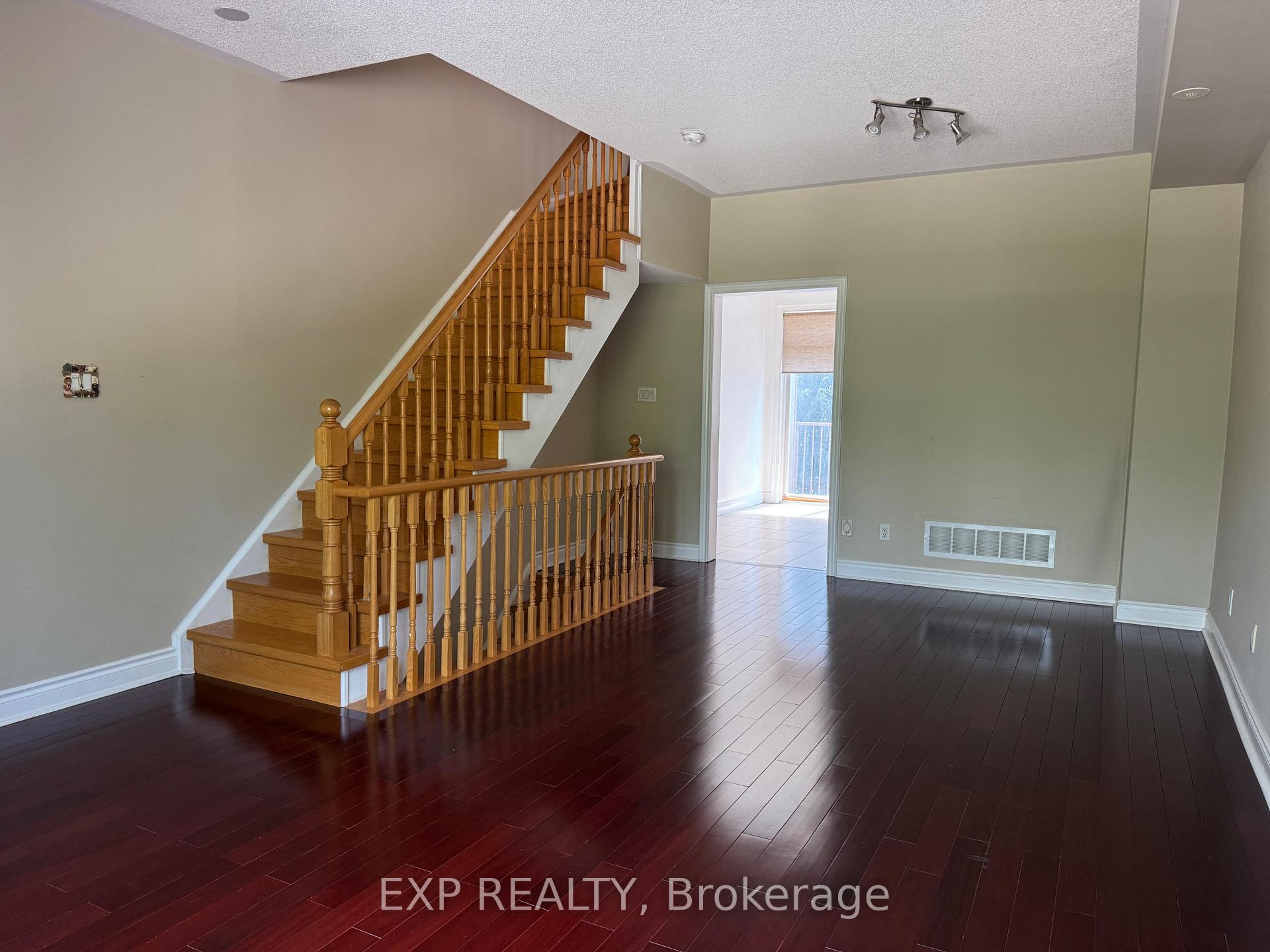 Photo 8 of 57 Galleria Parkway, Markham, Commerce Valley — HOMEH