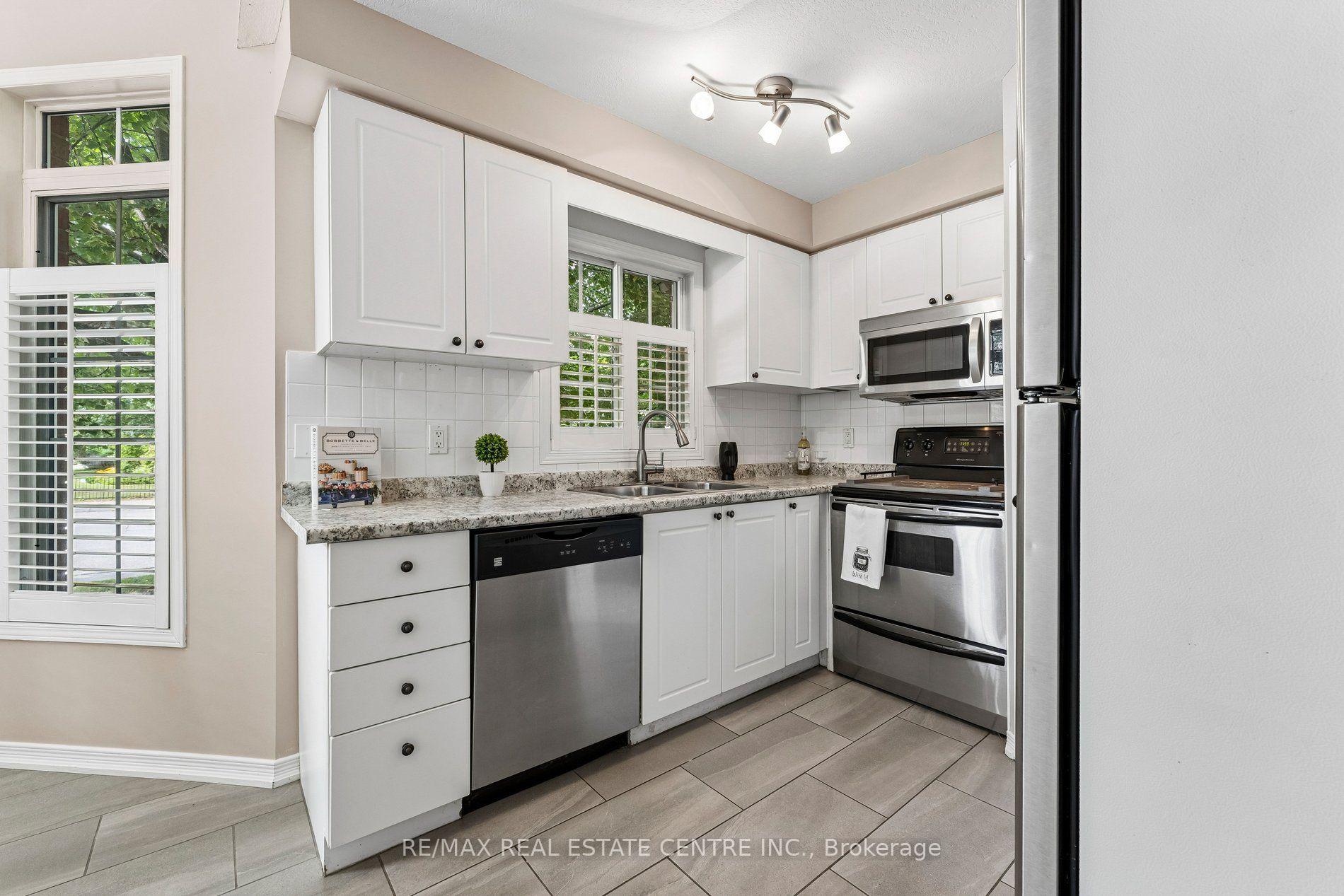 Photo 8 of 131 Montgomery Boulevard, Orangeville — HOMEH