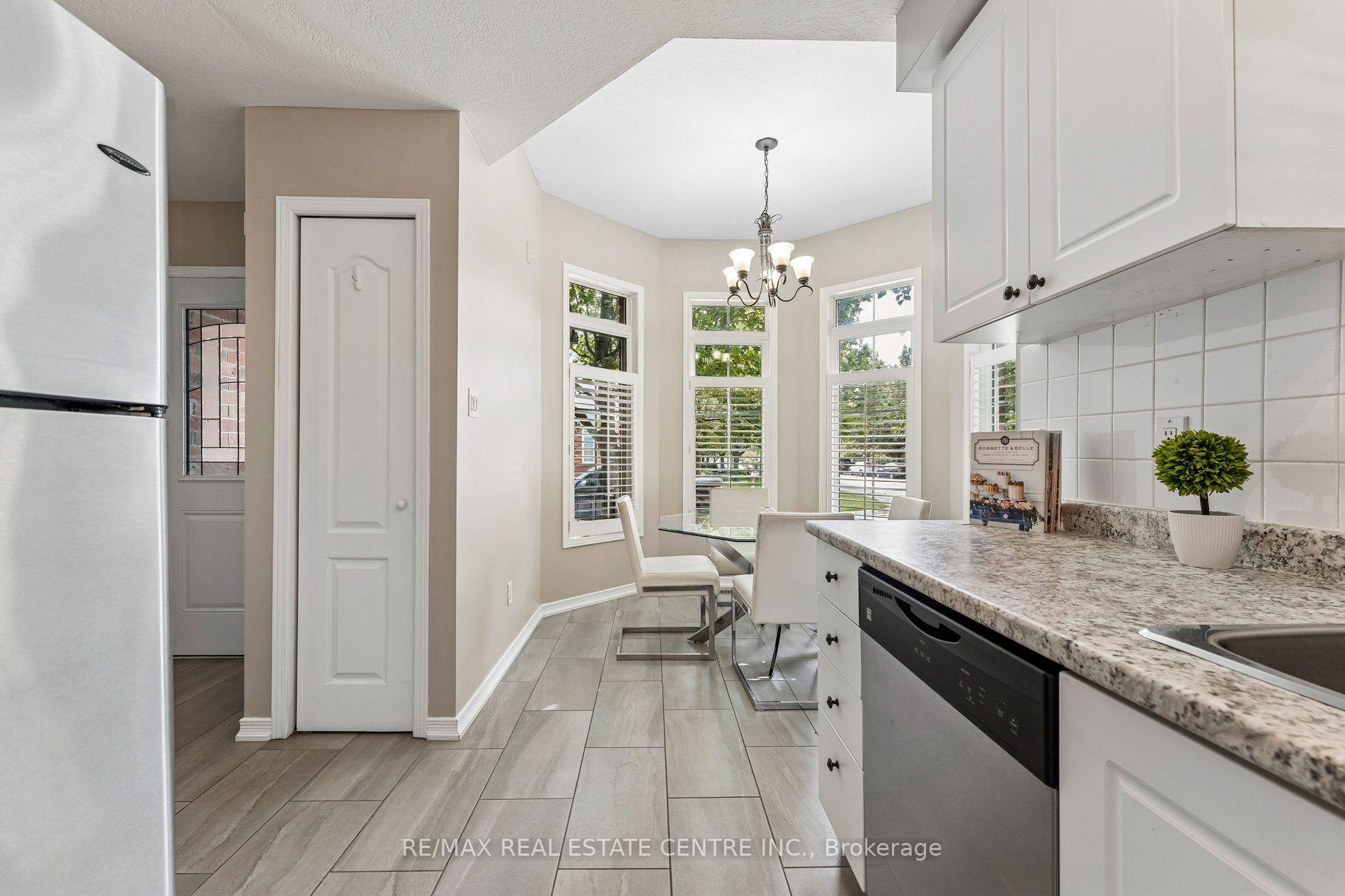 Photo 11 of 131 Montgomery Boulevard, Orangeville — HOMEH