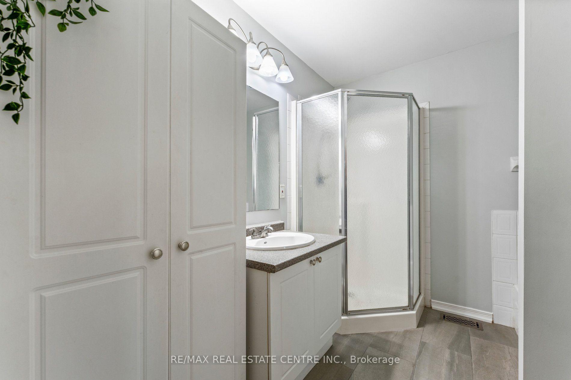 Photo 18 of 131 Montgomery Boulevard, Orangeville — HOMEH