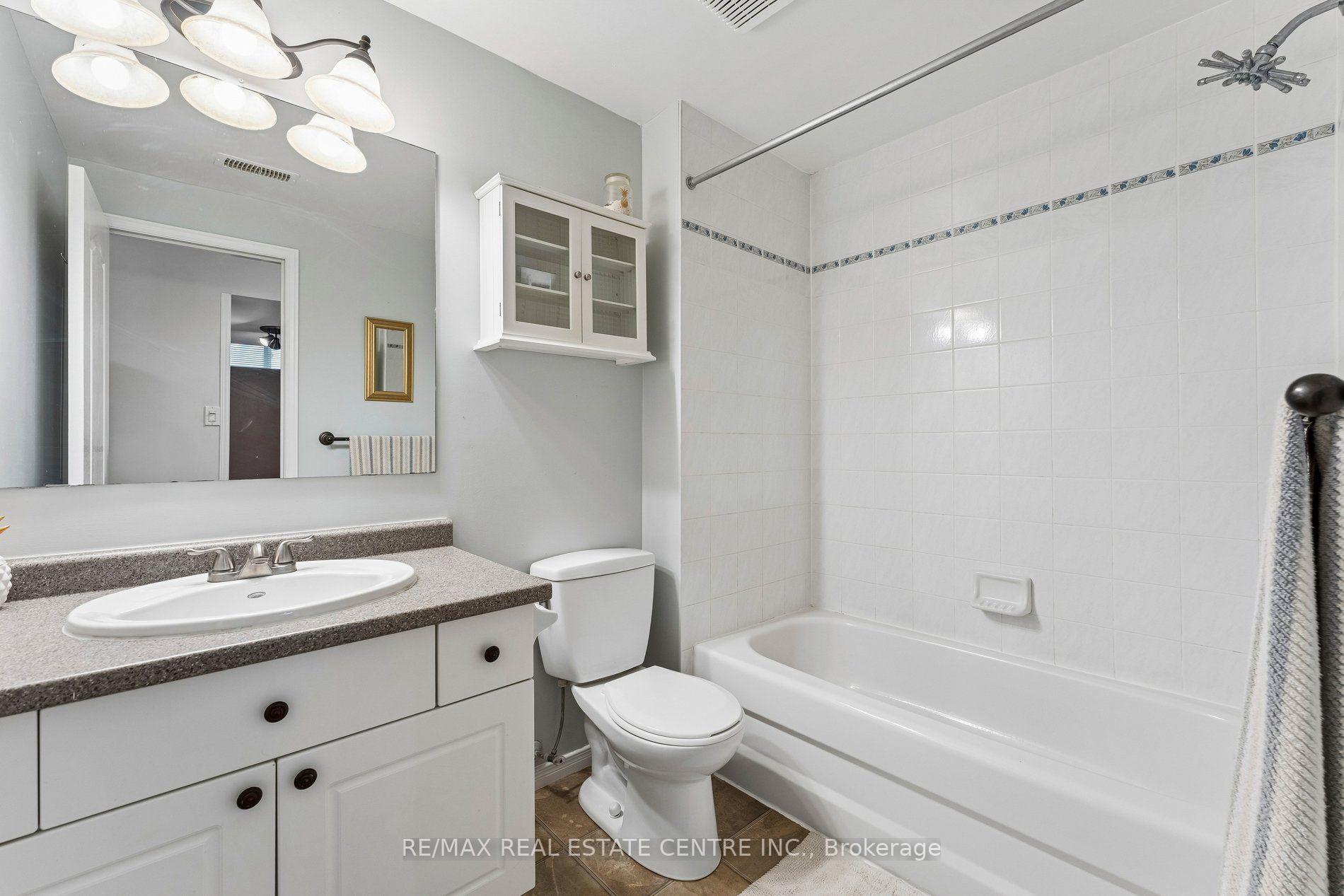 Photo 26 of 131 Montgomery Boulevard, Orangeville — HOMEH