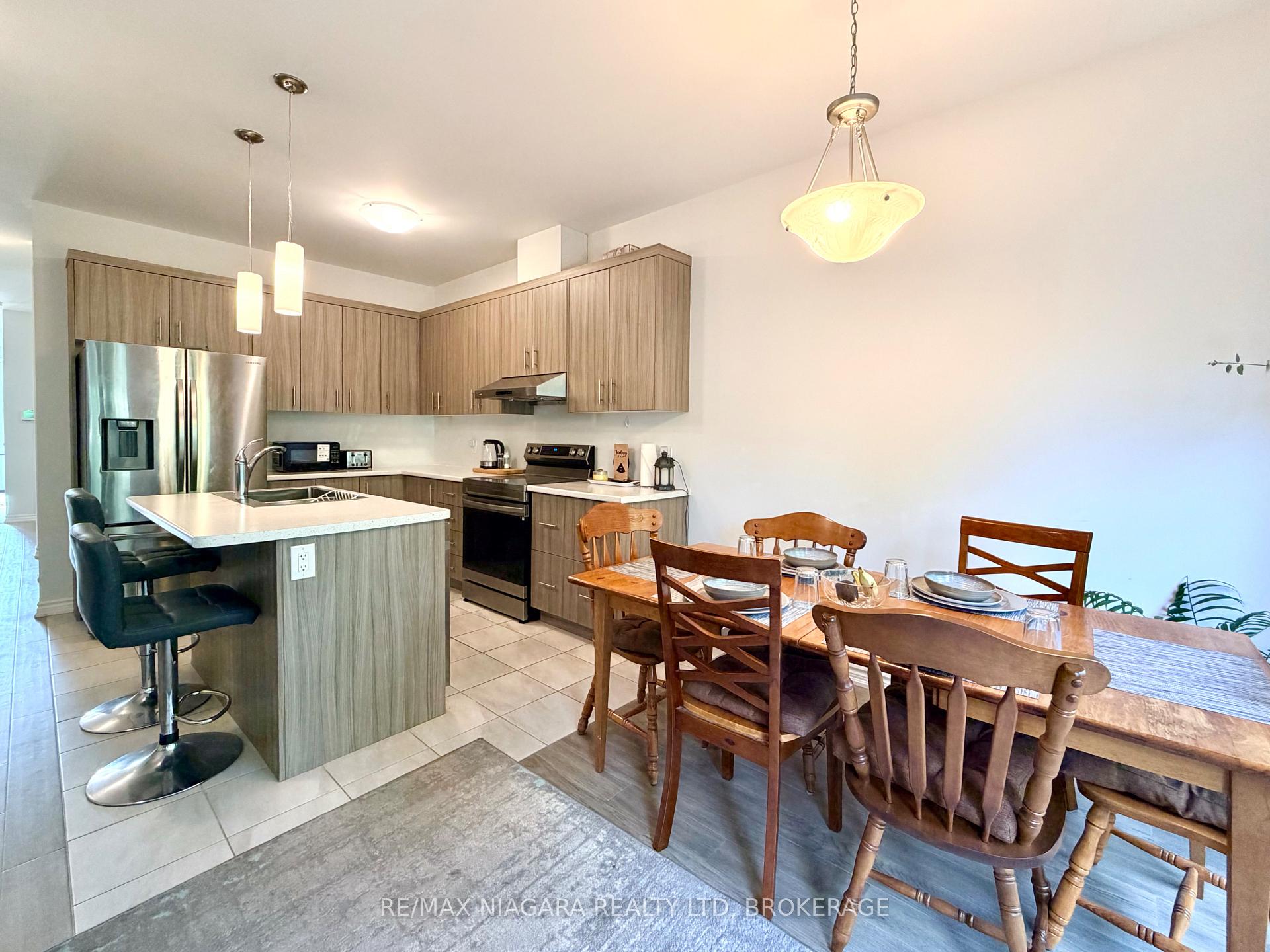 Photo 6 of Unit Main, 237 Louise Street, Welland, Lincoln/Crowland — HOMEH