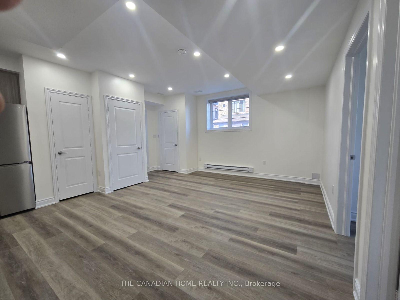 Photo 5 of 3155 Travertine Drive, Oakville, Northwest — HOMEH
