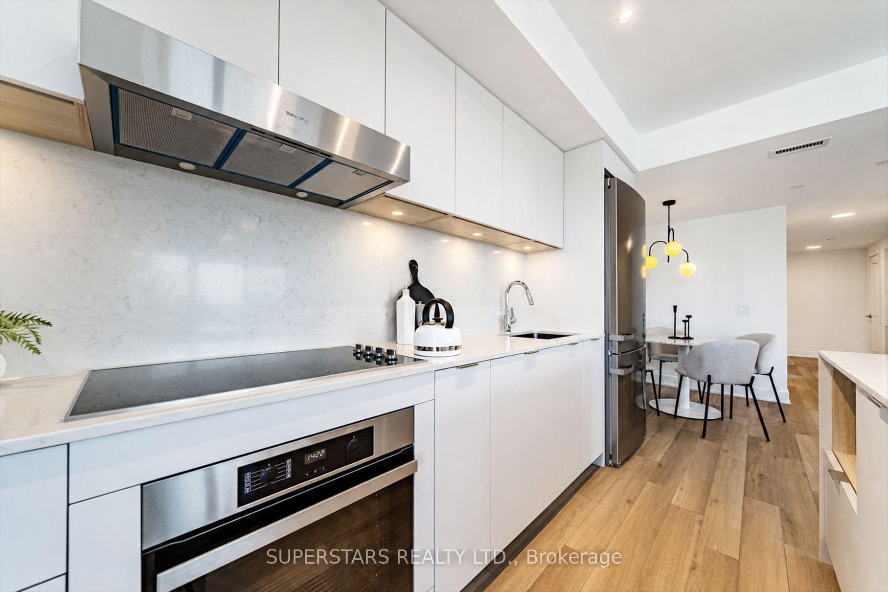 Photo 7 of Unit 1605, 8 Cedarland Drive, Markham, Unionville — HOMEH