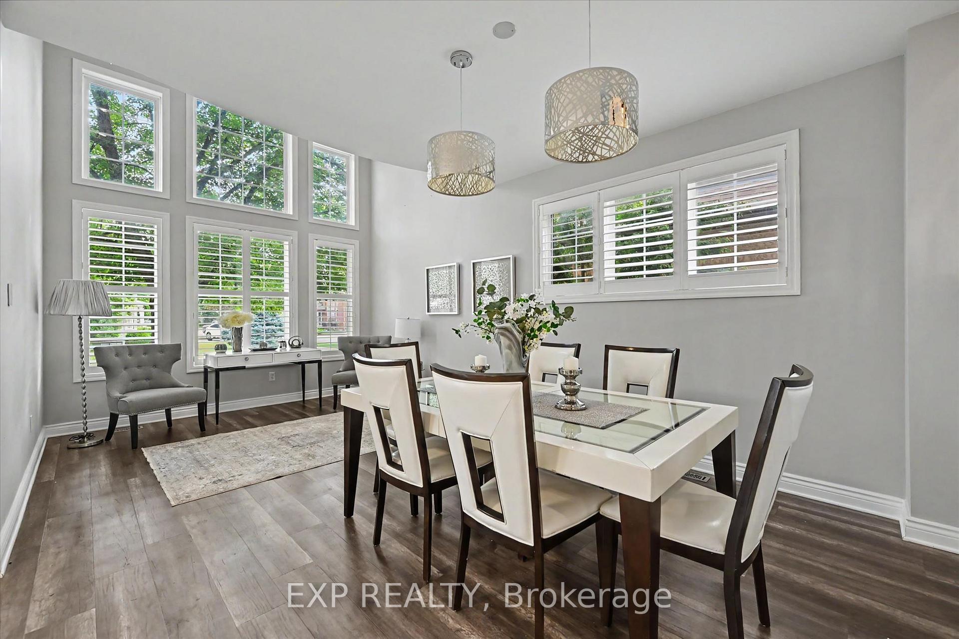 Photo 4 of 2376 Oakhaven Drive, Oakville, West Oak Trails — HOMEH