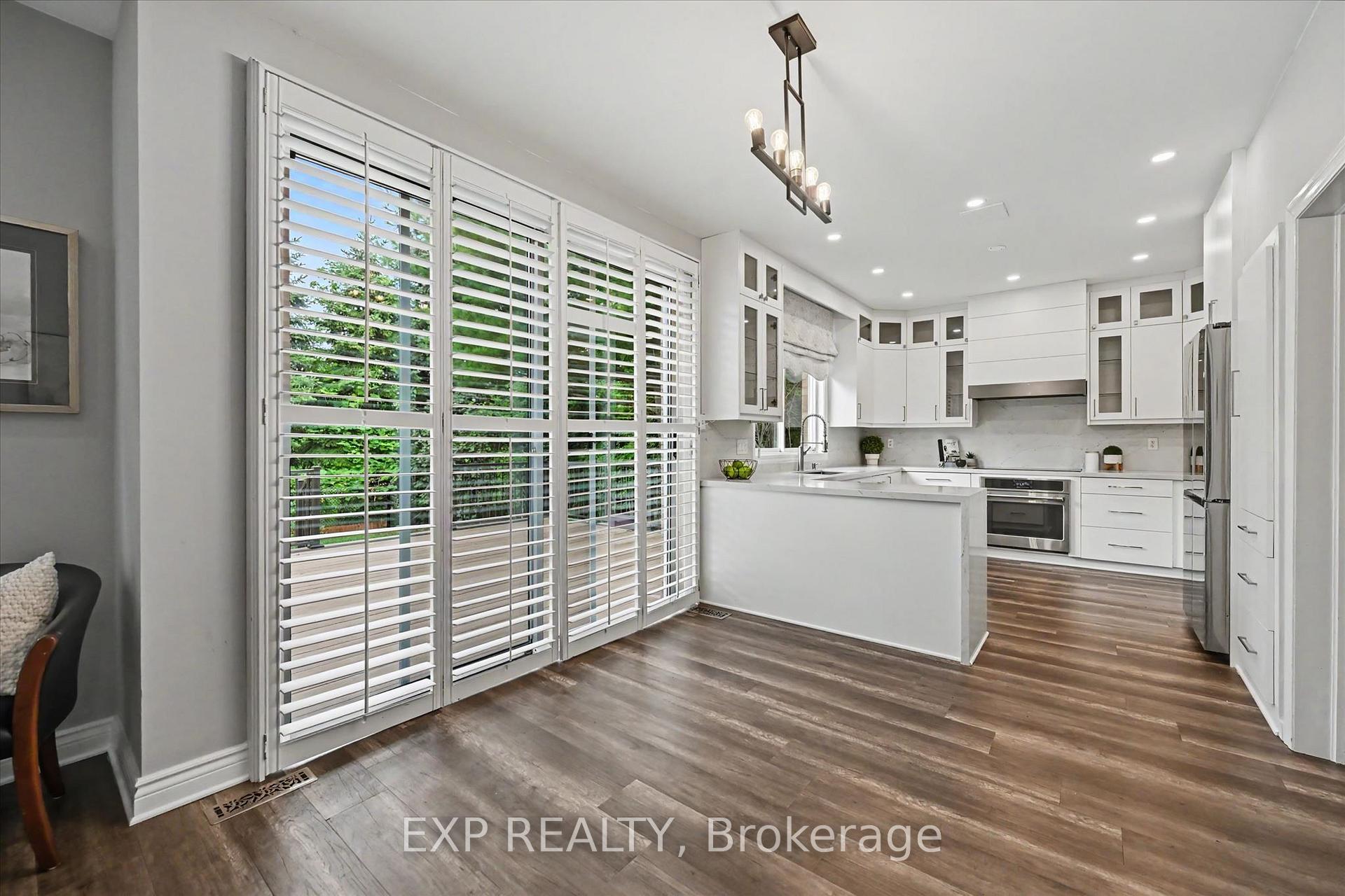 Photo 11 of 2376 Oakhaven Drive, Oakville, West Oak Trails — HOMEH