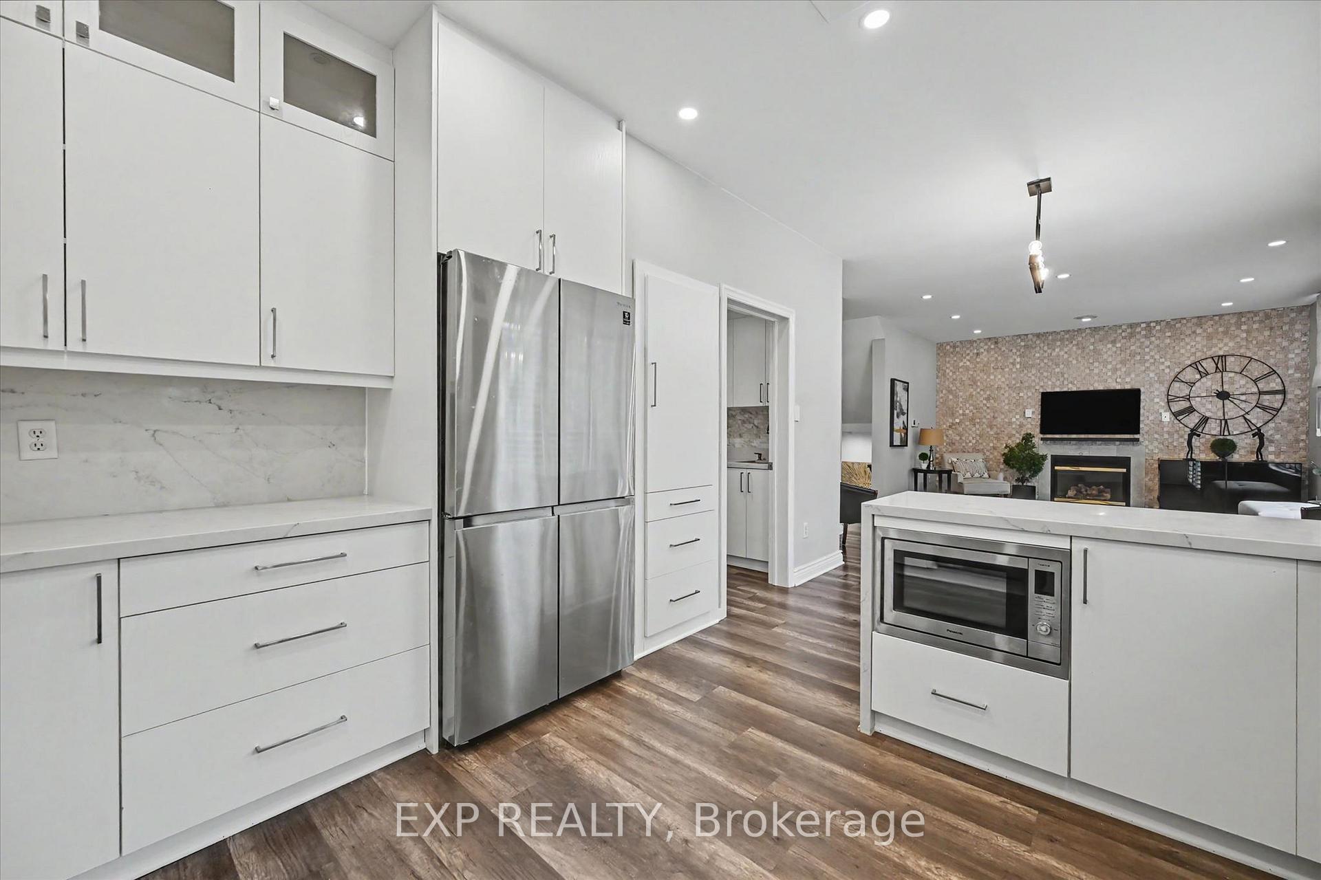 Photo 16 of 2376 Oakhaven Drive, Oakville, West Oak Trails — HOMEH