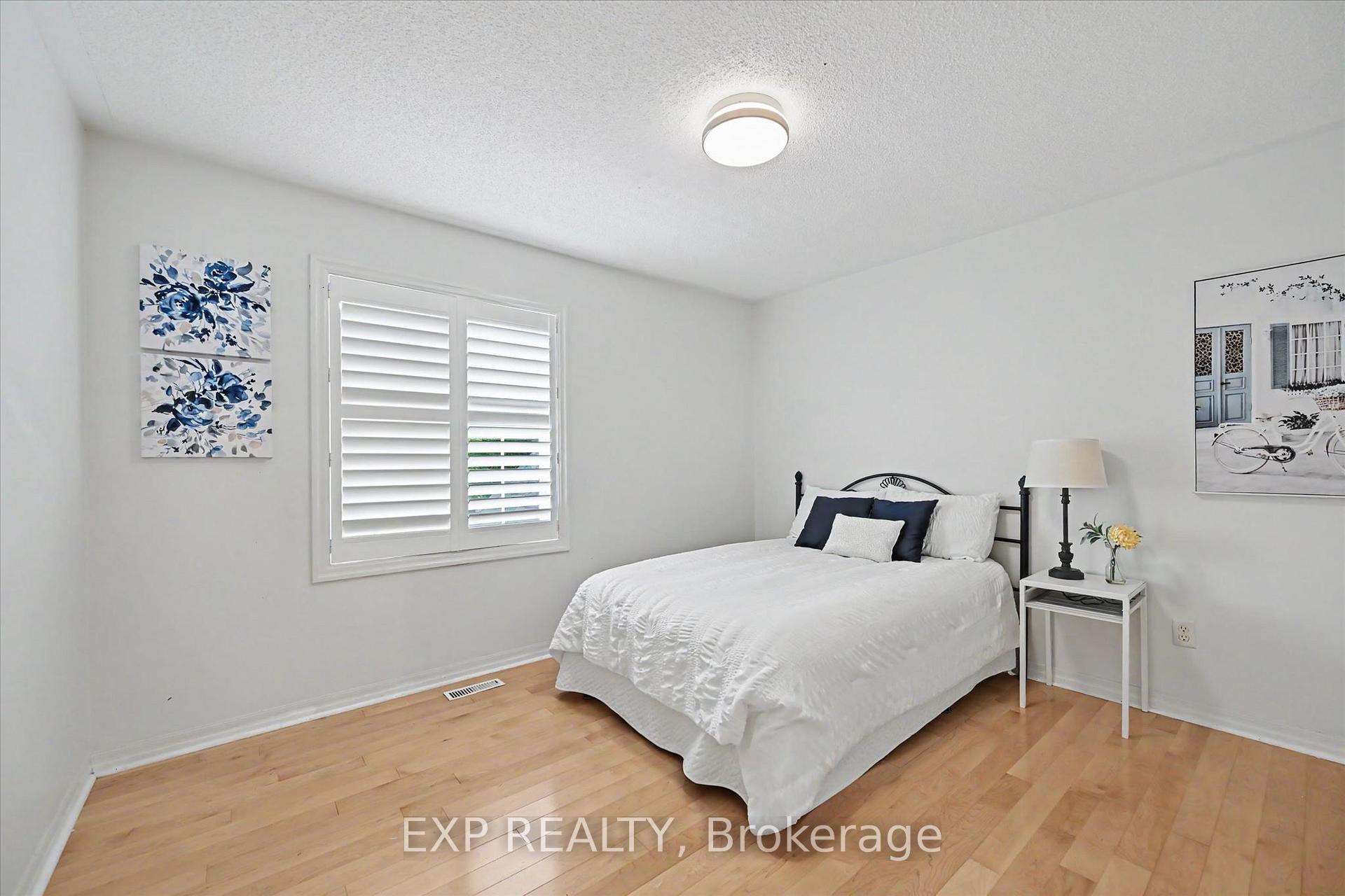 Photo 29 of 2376 Oakhaven Drive, Oakville, West Oak Trails — HOMEH