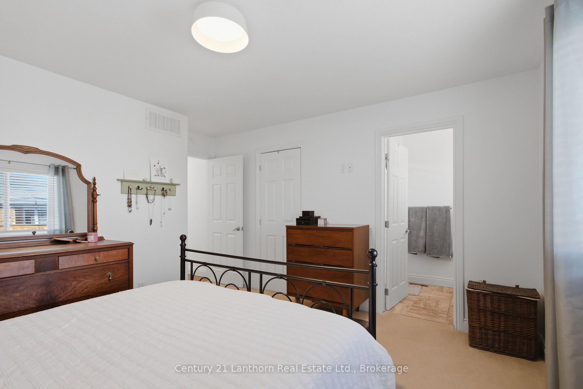 Photo 19 of 28 Hickory Grove, Belleville, Belleville Ward — HOMEH