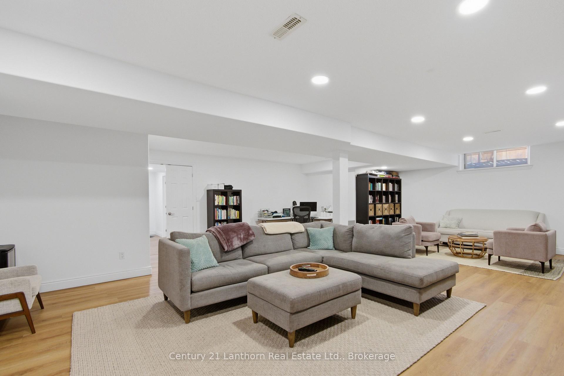 Photo 26 of 28 Hickory Grove, Belleville, Belleville Ward — HOMEH