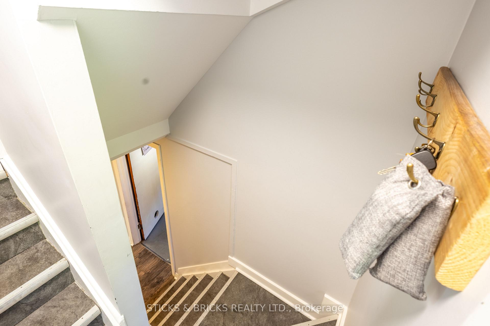 Photo 25 of 6088 Dorchester Road, Niagara Falls, Dorchester — HOMEH