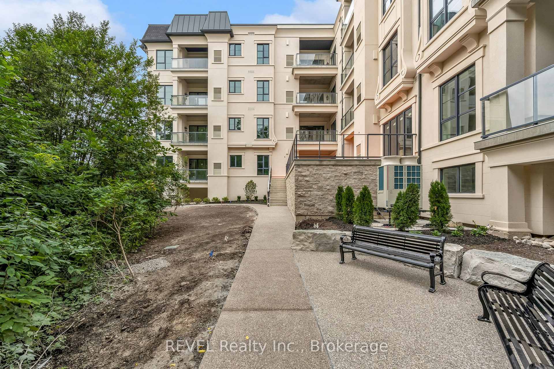Photo 7 of Unit 410, 2 Arbourvale Common, St. Catharines, Glendale/Glenridge — HOMEH