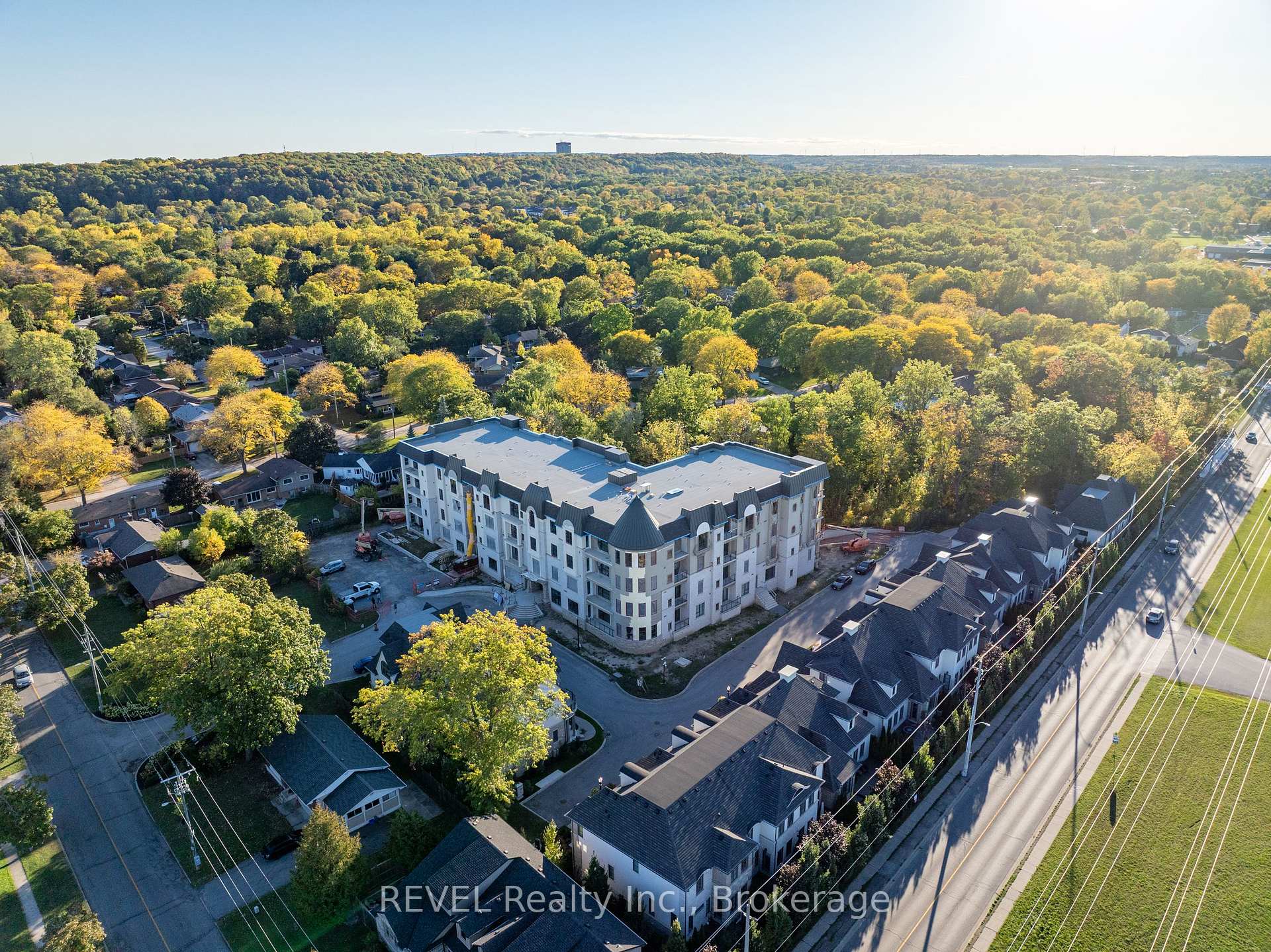 Photo 12 of Unit 410, 2 Arbourvale Common, St. Catharines, Glendale/Glenridge — HOMEH