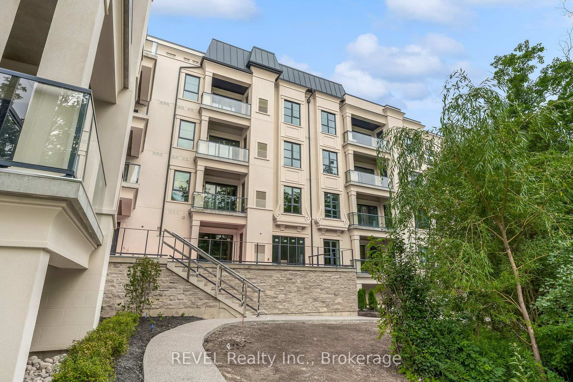 Photo 6 of Unit 209, 2 Arbourvale Common, St. Catharines, Glendale/Glenridge — HOMEH