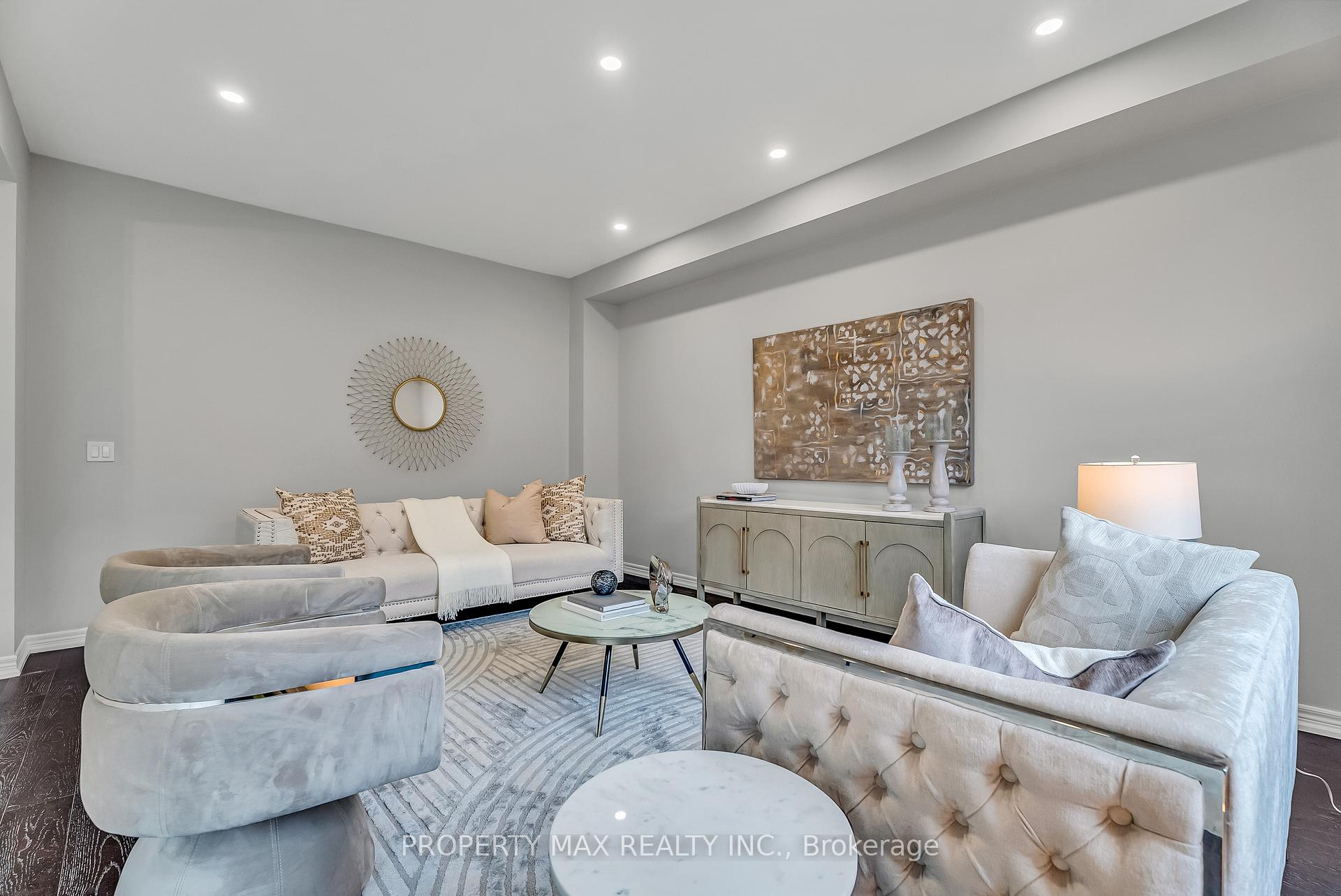 Photo 6 of 40 Britannia Avenue E, Oshawa, Windfields — HOMEH
