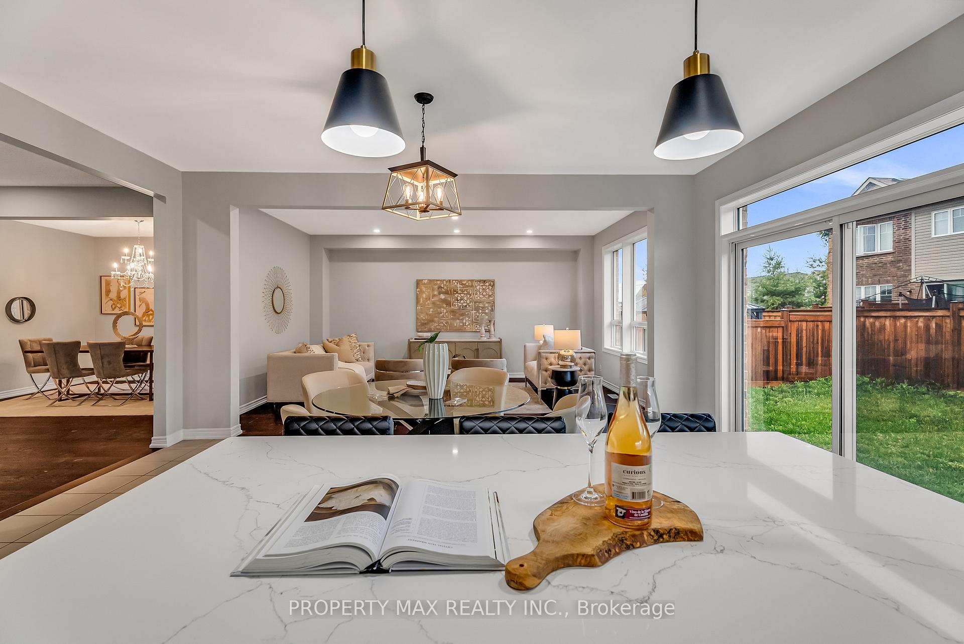 Photo 19 of 40 Britannia Avenue E, Oshawa, Windfields — HOMEH