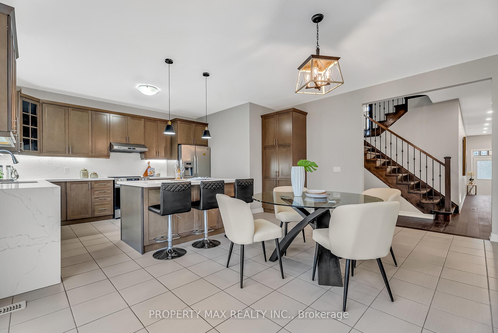 Photo 20 of 40 Britannia Avenue E, Oshawa, Windfields — HOMEH
