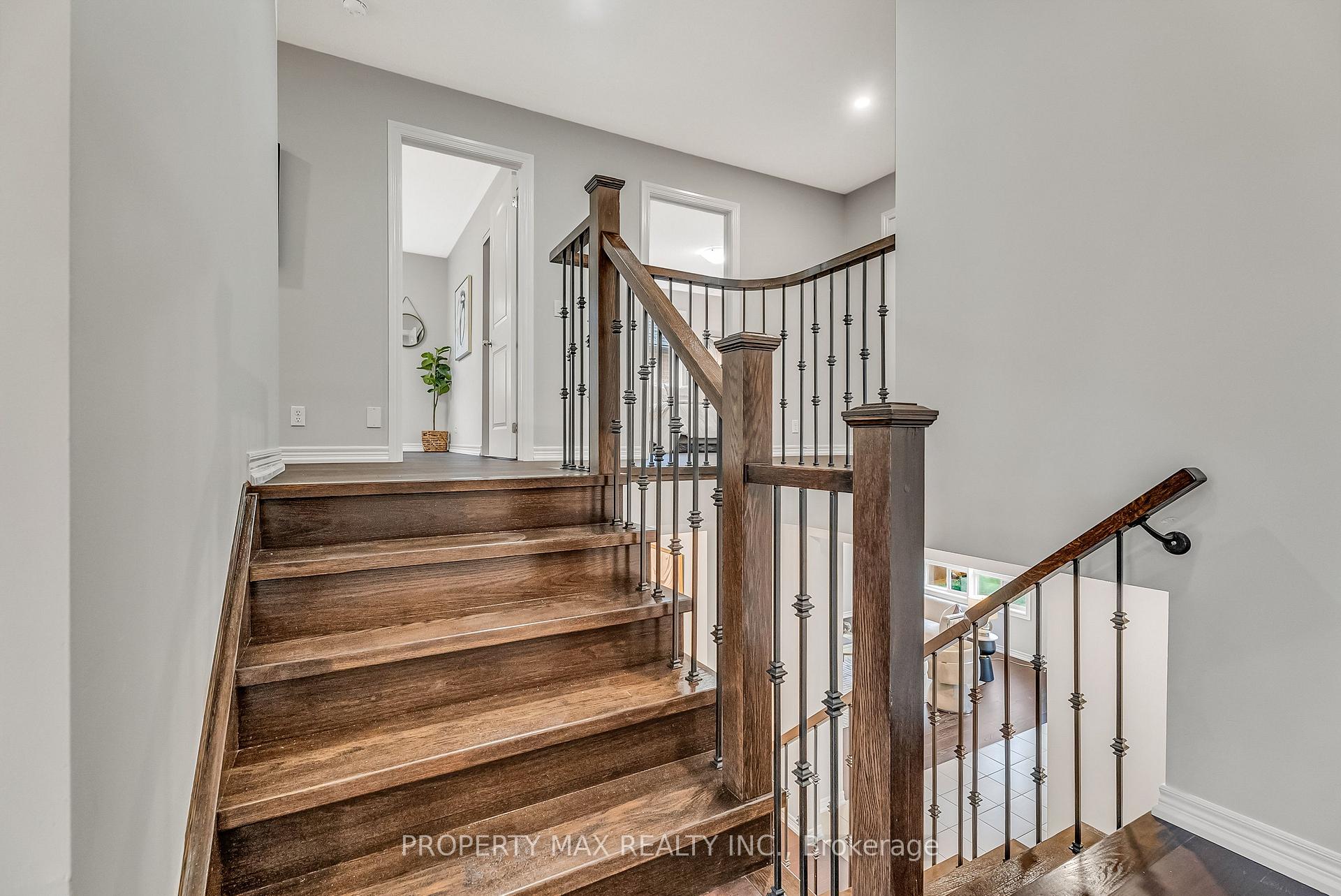 Photo 28 of 40 Britannia Avenue E, Oshawa, Windfields — HOMEH