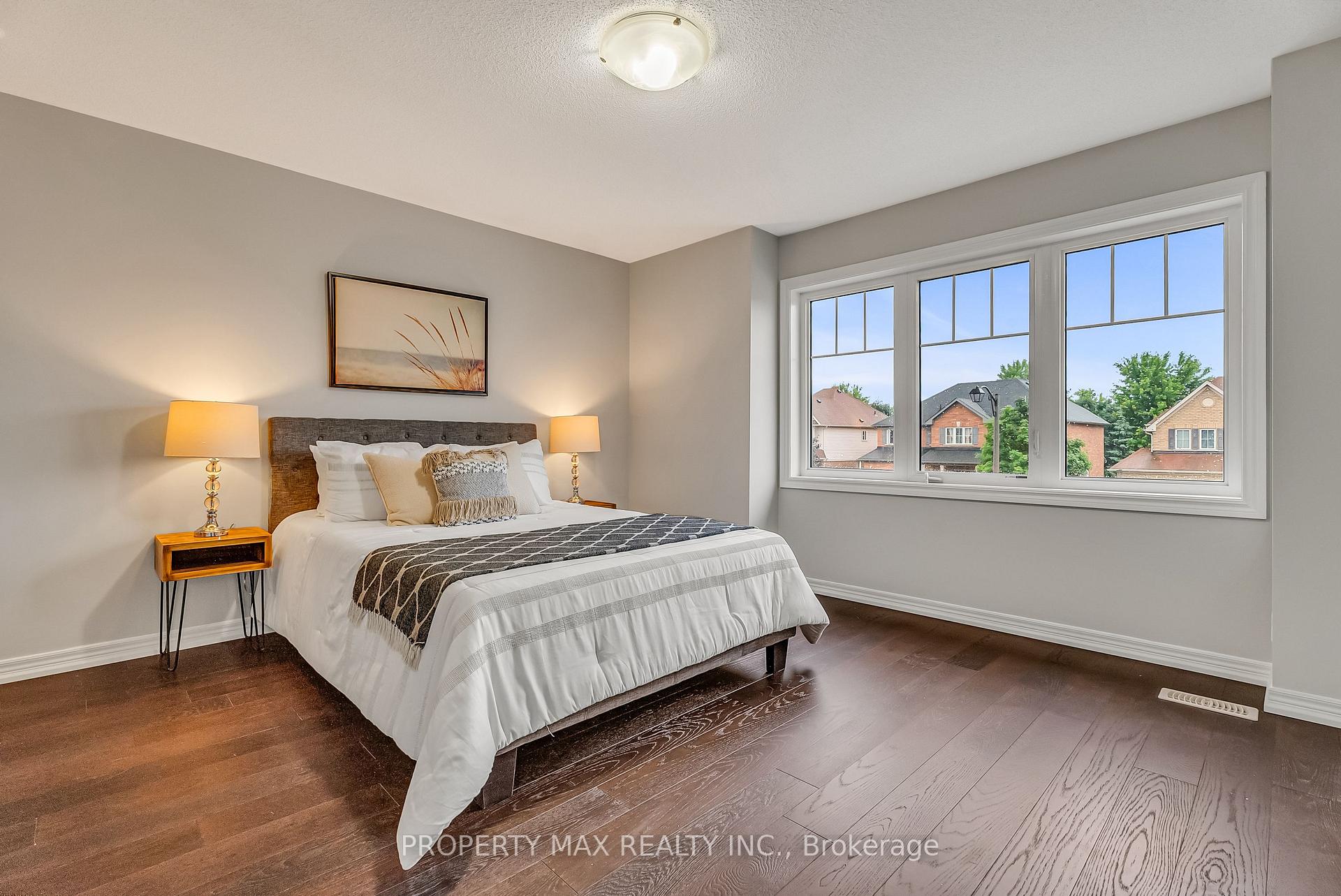 Photo 47 of 40 Britannia Avenue E, Oshawa, Windfields — HOMEH