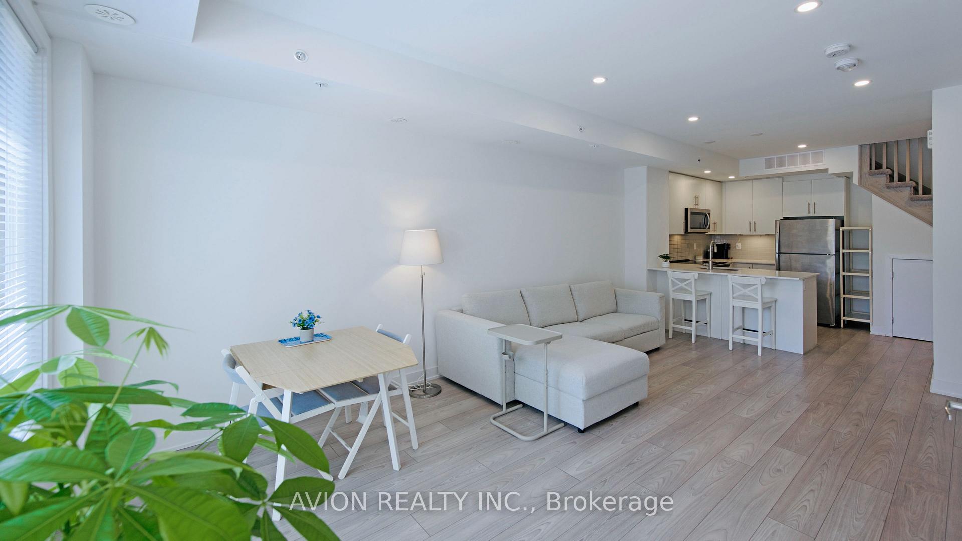 Photo 3 of Unit 8, 3473 Widdicombe Way, Mississauga, Erin Mills — HOMEH