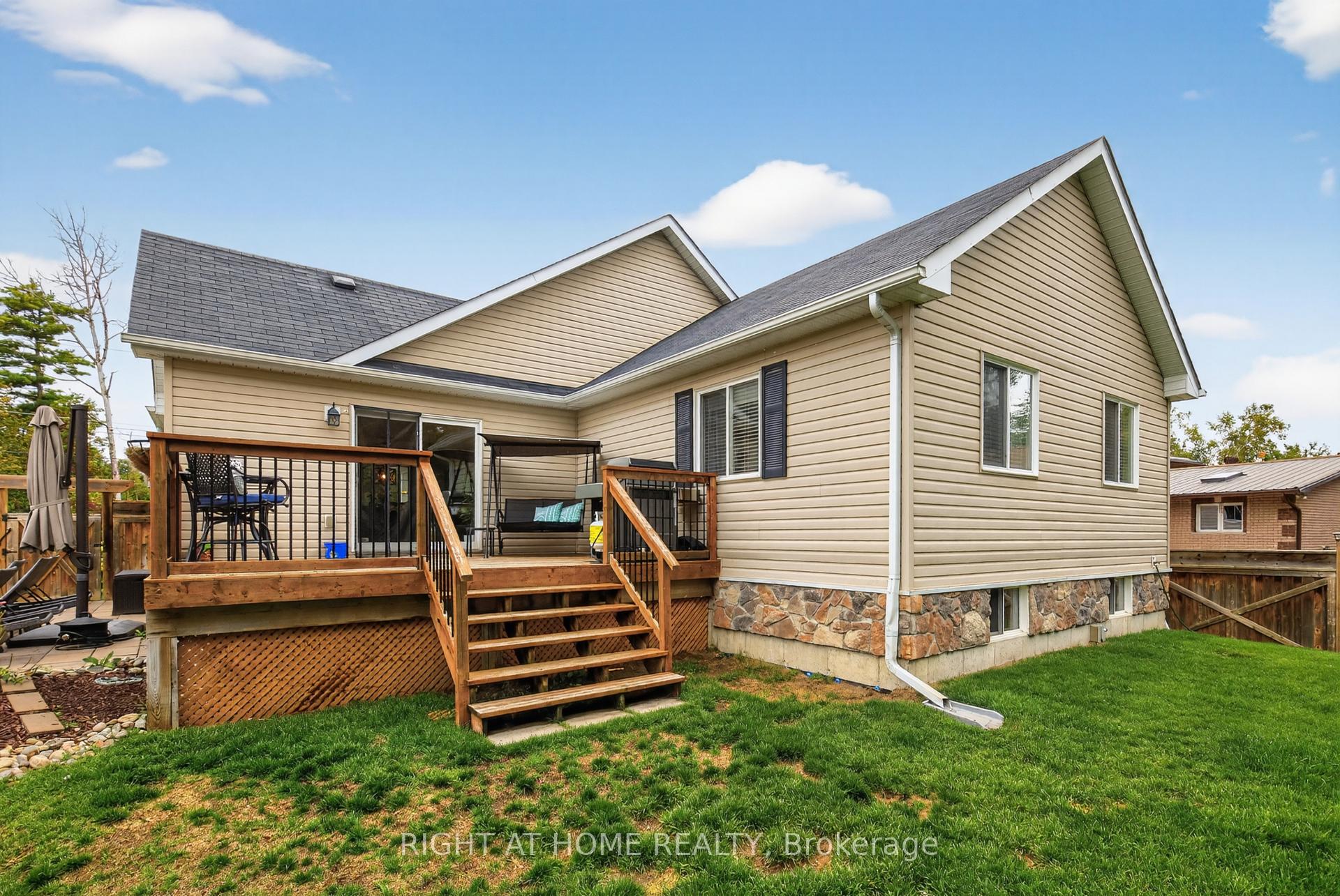 Photo 11 of 3005 Mason Drive, Innisfil, Rural Innisfil — HOMEH