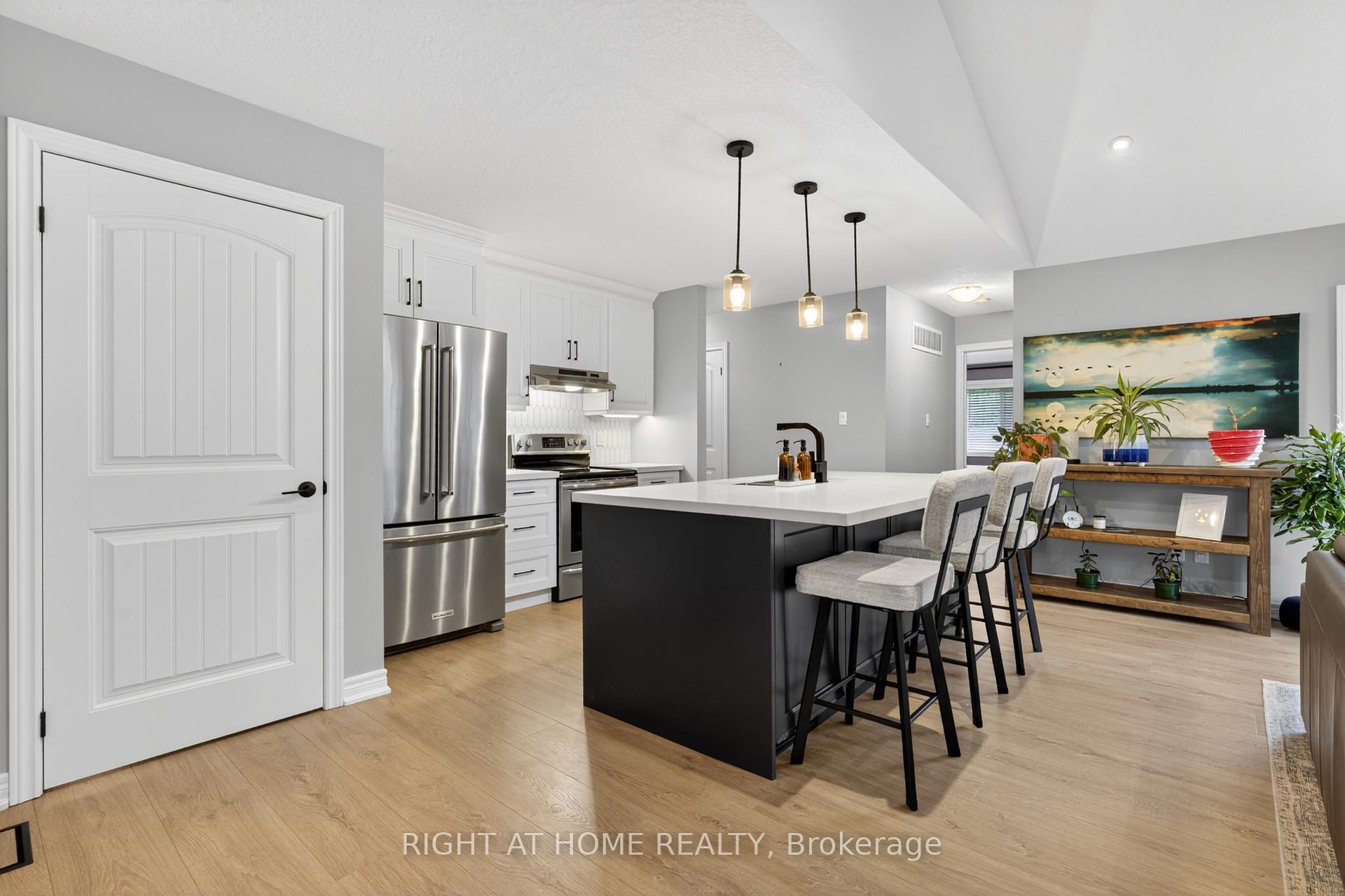 Photo 12 of 3005 Mason Drive, Innisfil, Rural Innisfil — HOMEH