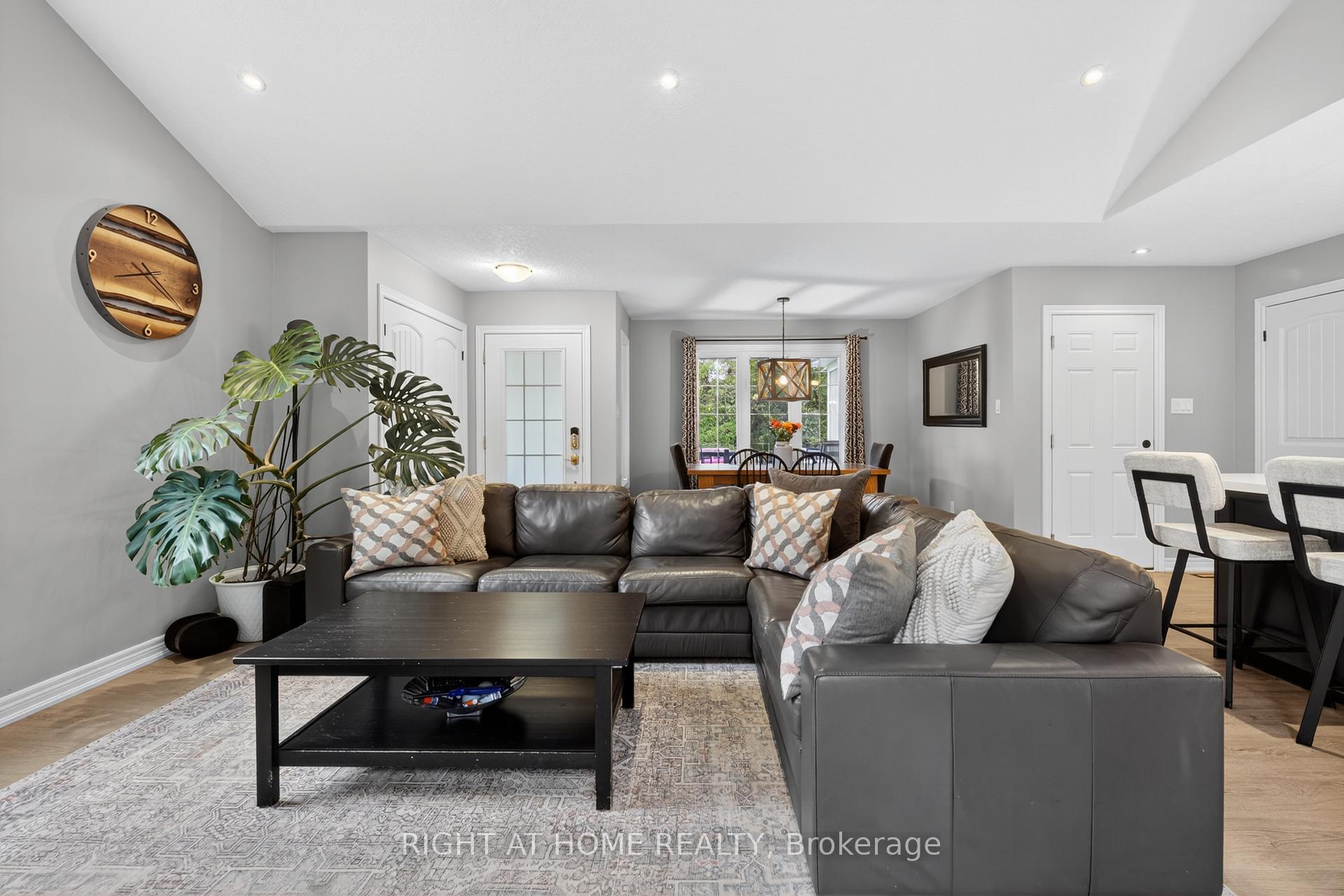 Photo 16 of 3005 Mason Drive, Innisfil, Rural Innisfil — HOMEH