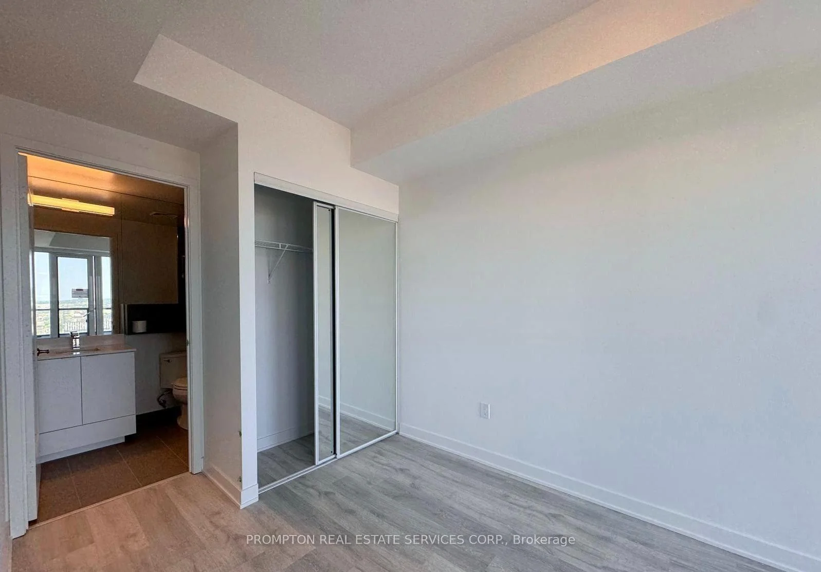 Photo 15 of Unit 2003, 70 Princess Street, Toronto, Waterfront Communities — HOMEH