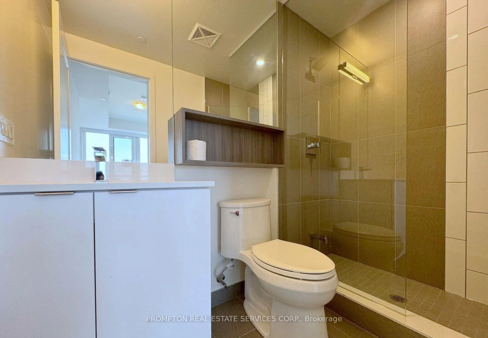 Photo 16 of Unit 2003, 70 Princess Street, Toronto, Waterfront Communities — HOMEH