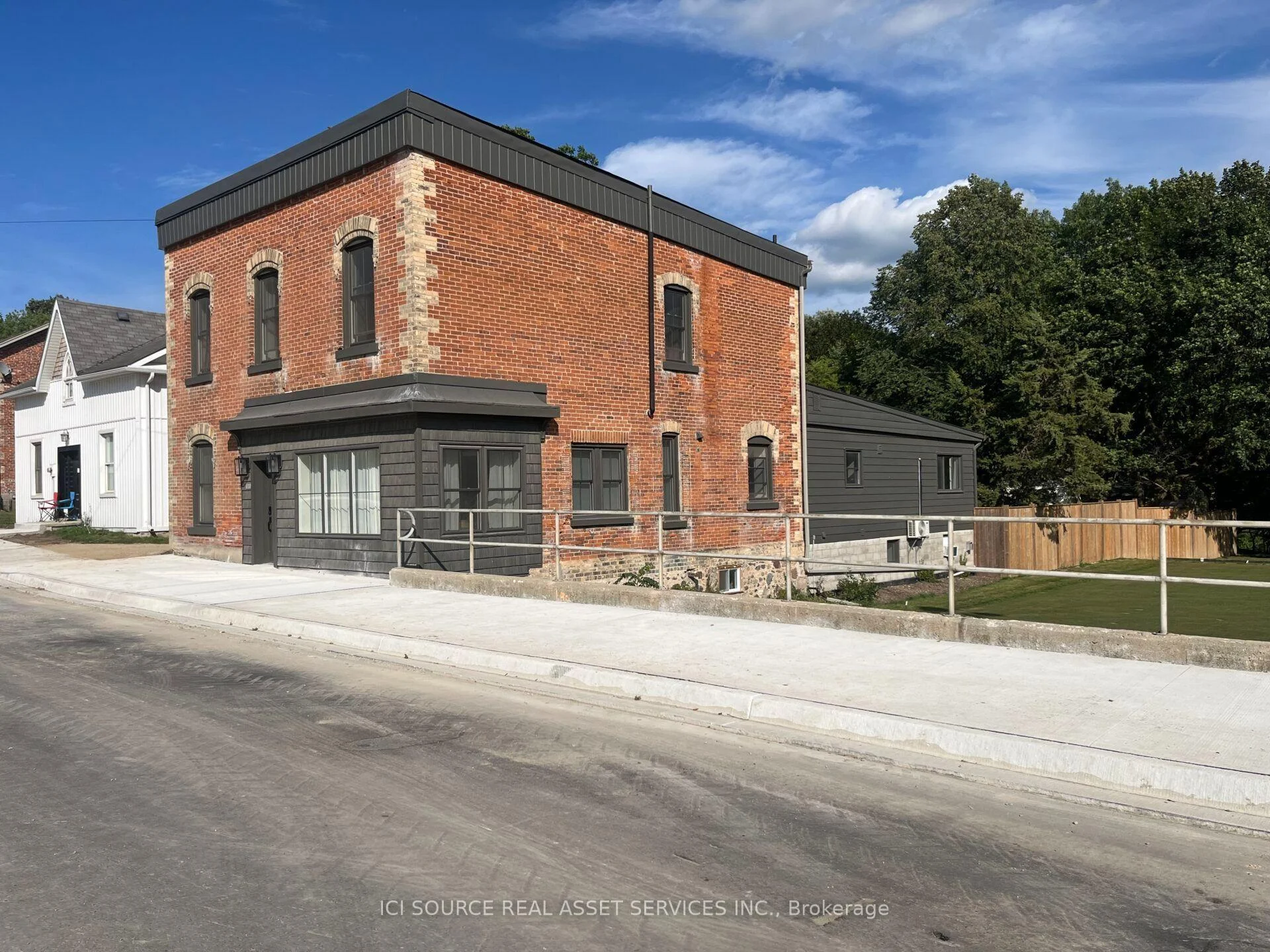 Photo 7 of 27 Arthur Street W, Minto — HOMEH