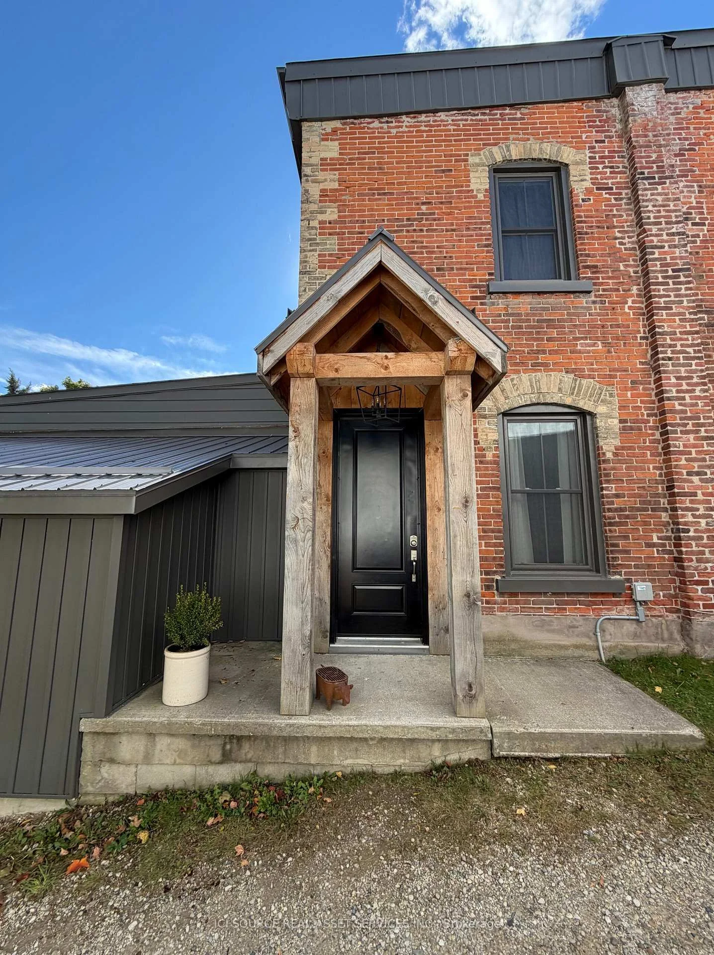 Photo 14 of 27 Arthur Street W, Minto — HOMEH