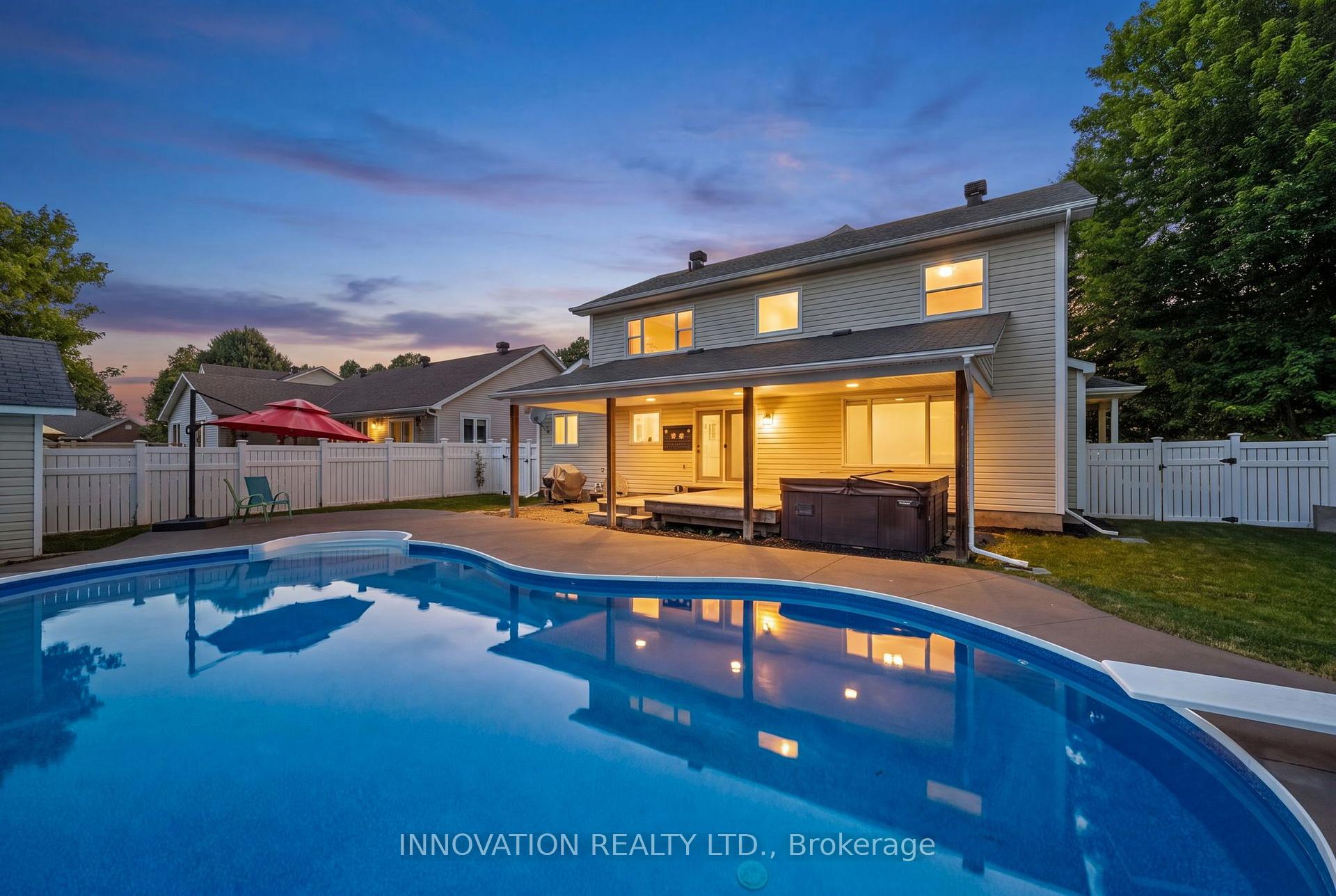 Photo 2 of 9 Mary Hill Crescent, Ottawa, Richmond — HOMEH
