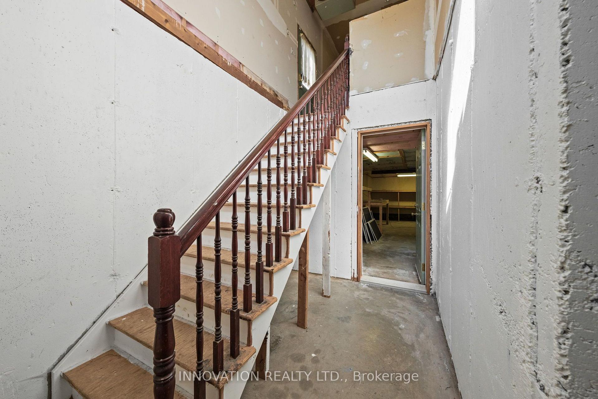 Photo 30 of 9 Mary Hill Crescent, Ottawa, Richmond — HOMEH