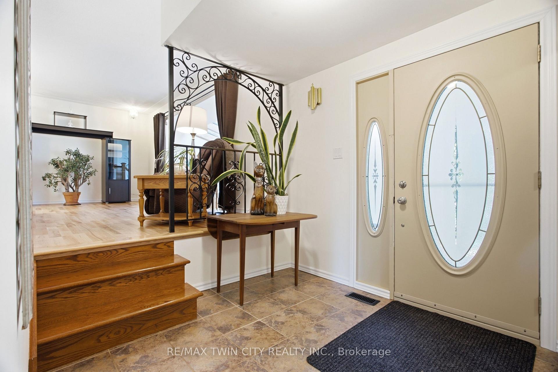 Photo 5 of 25 Alice Crescent, Wilmot — HOMEH