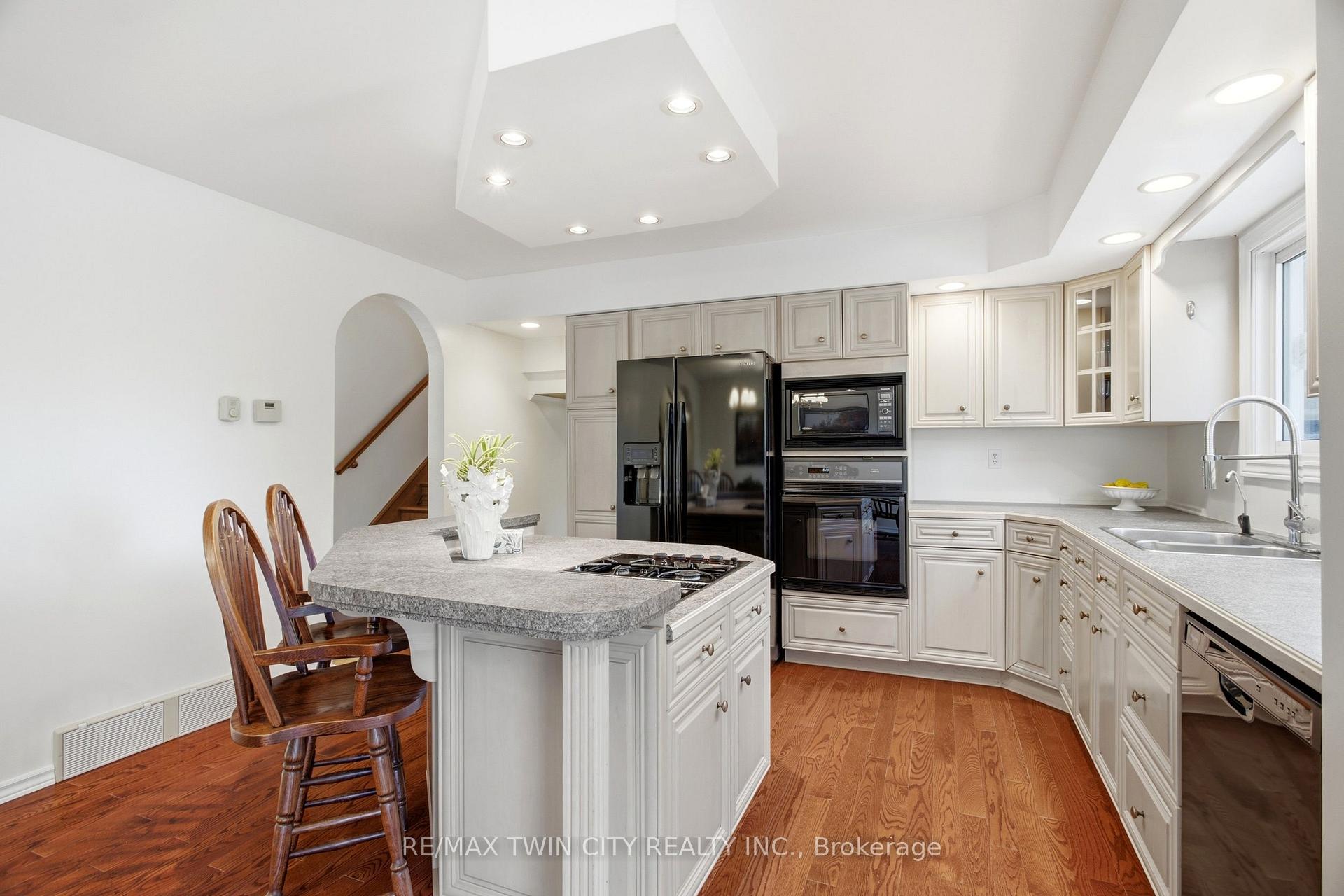 Photo 16 of 25 Alice Crescent, Wilmot — HOMEH