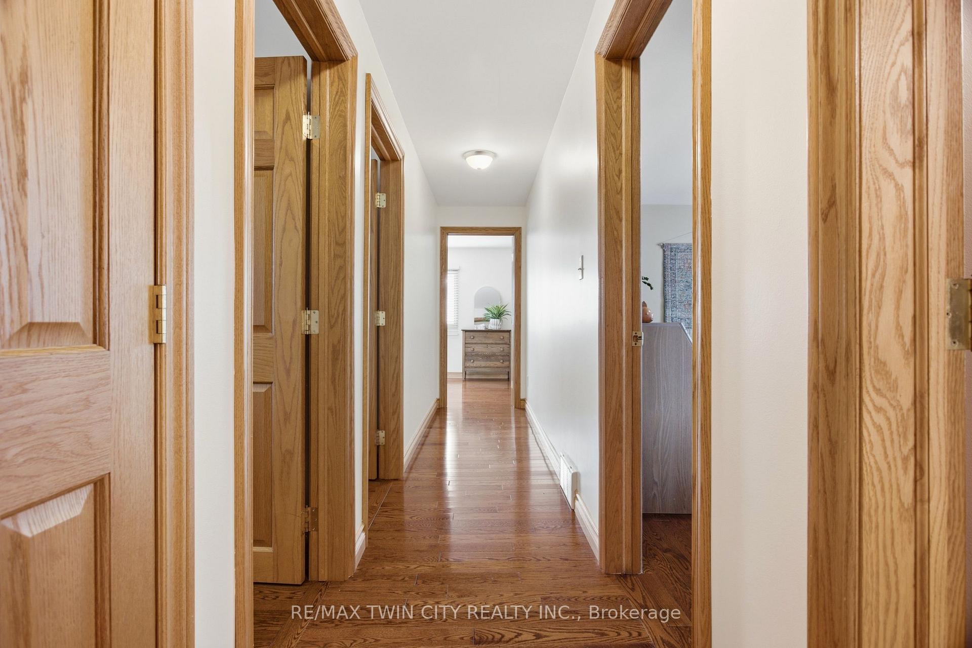 Photo 20 of 25 Alice Crescent, Wilmot — HOMEH