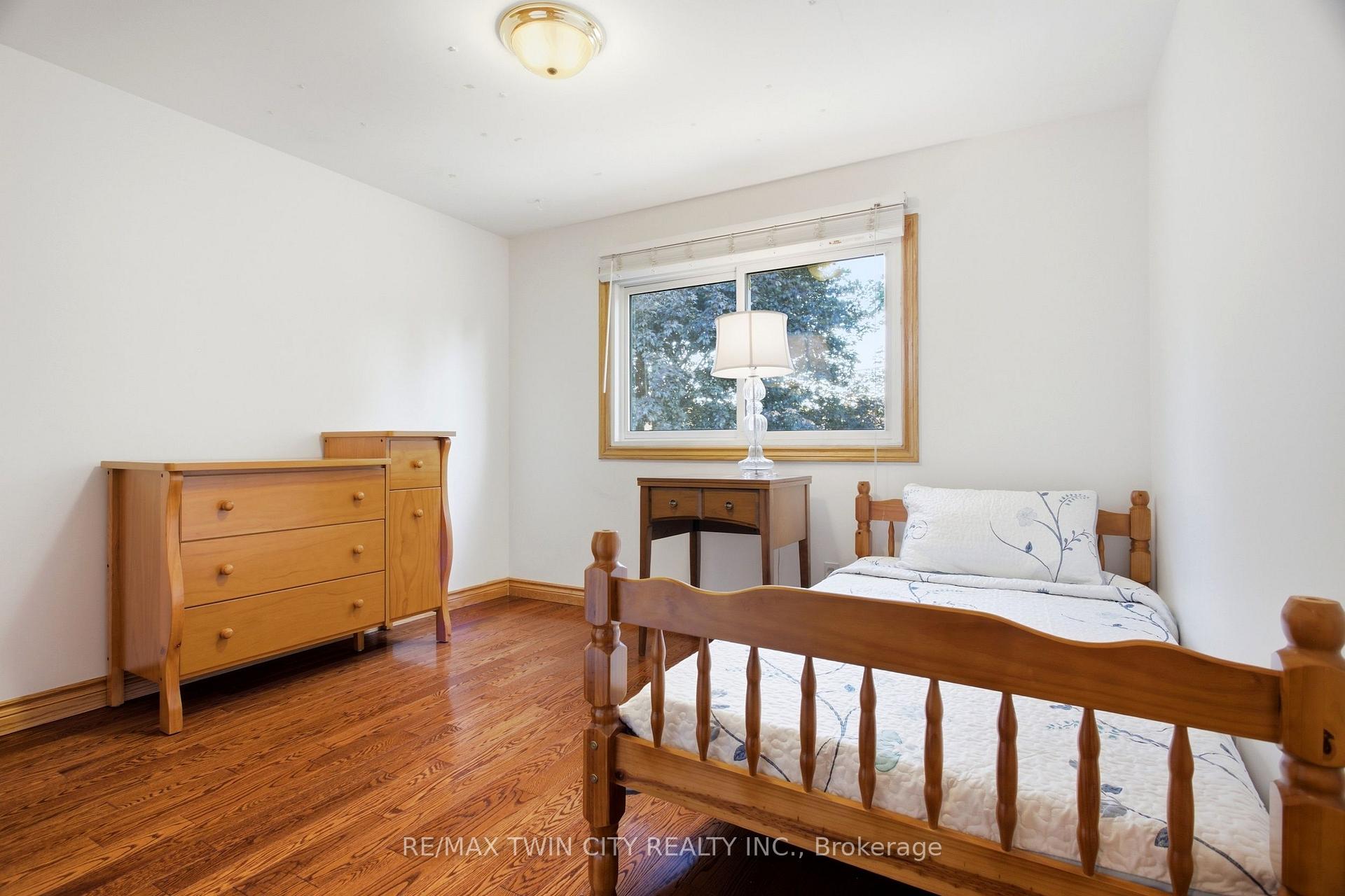 Photo 26 of 25 Alice Crescent, Wilmot — HOMEH